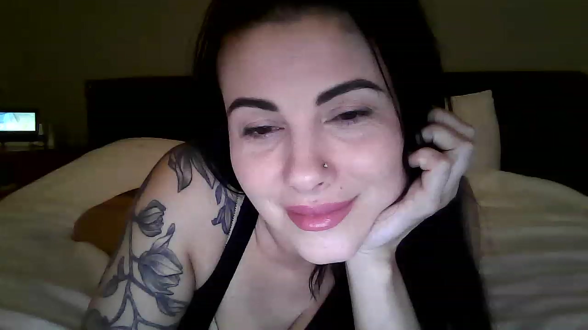 Gallery image thumbnail from FitBaby's myfreecams stream on, 01/17/2023, 15:15 image 4 of 20