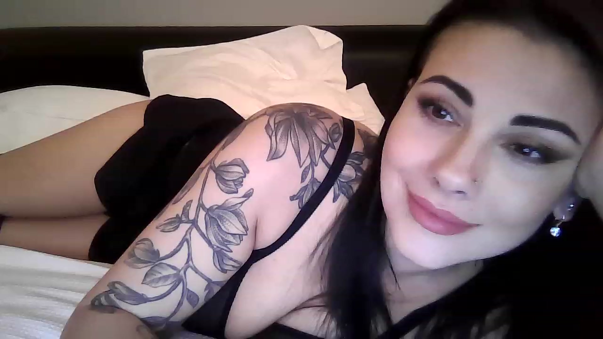 Gallery image thumbnail from FitBaby's myfreecams stream on, 01/18/2023, 13:55 image 3 of 20