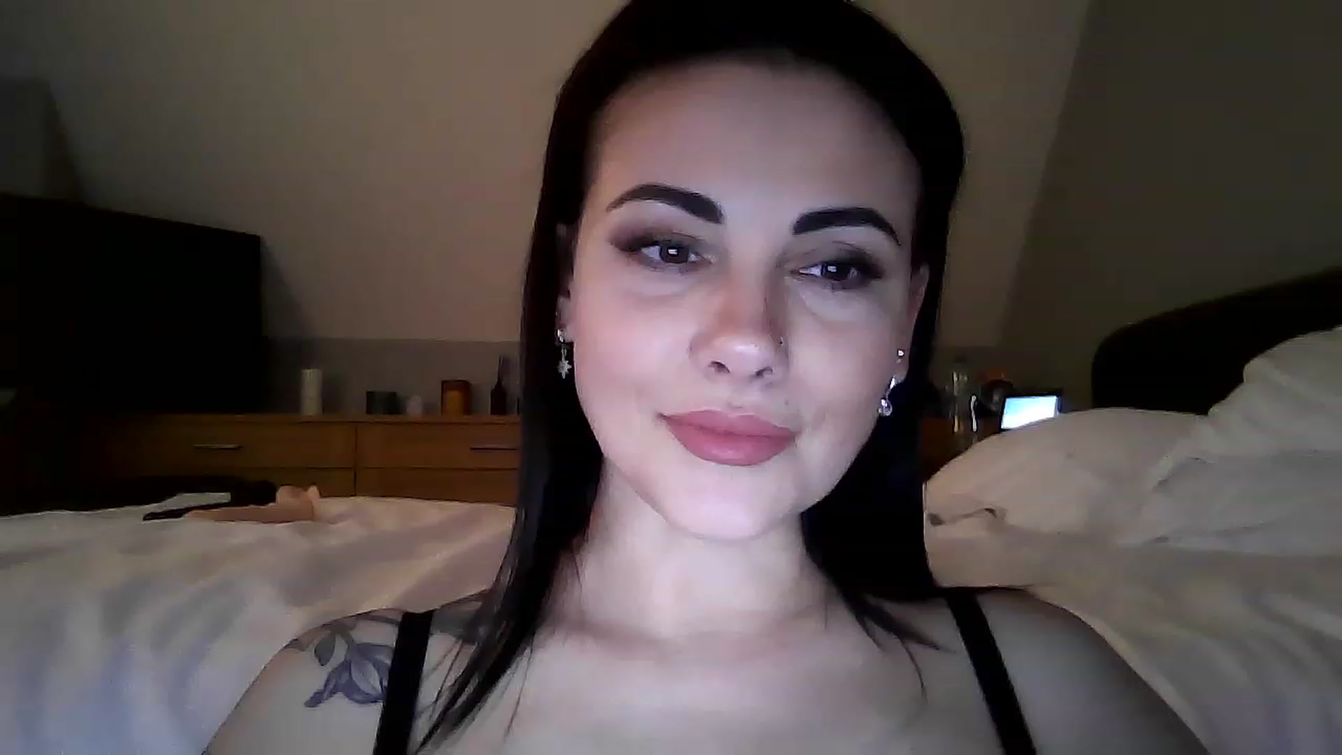 Gallery image thumbnail from FitBaby's myfreecams stream on, 01/18/2023, 14:24 image 11 of 20