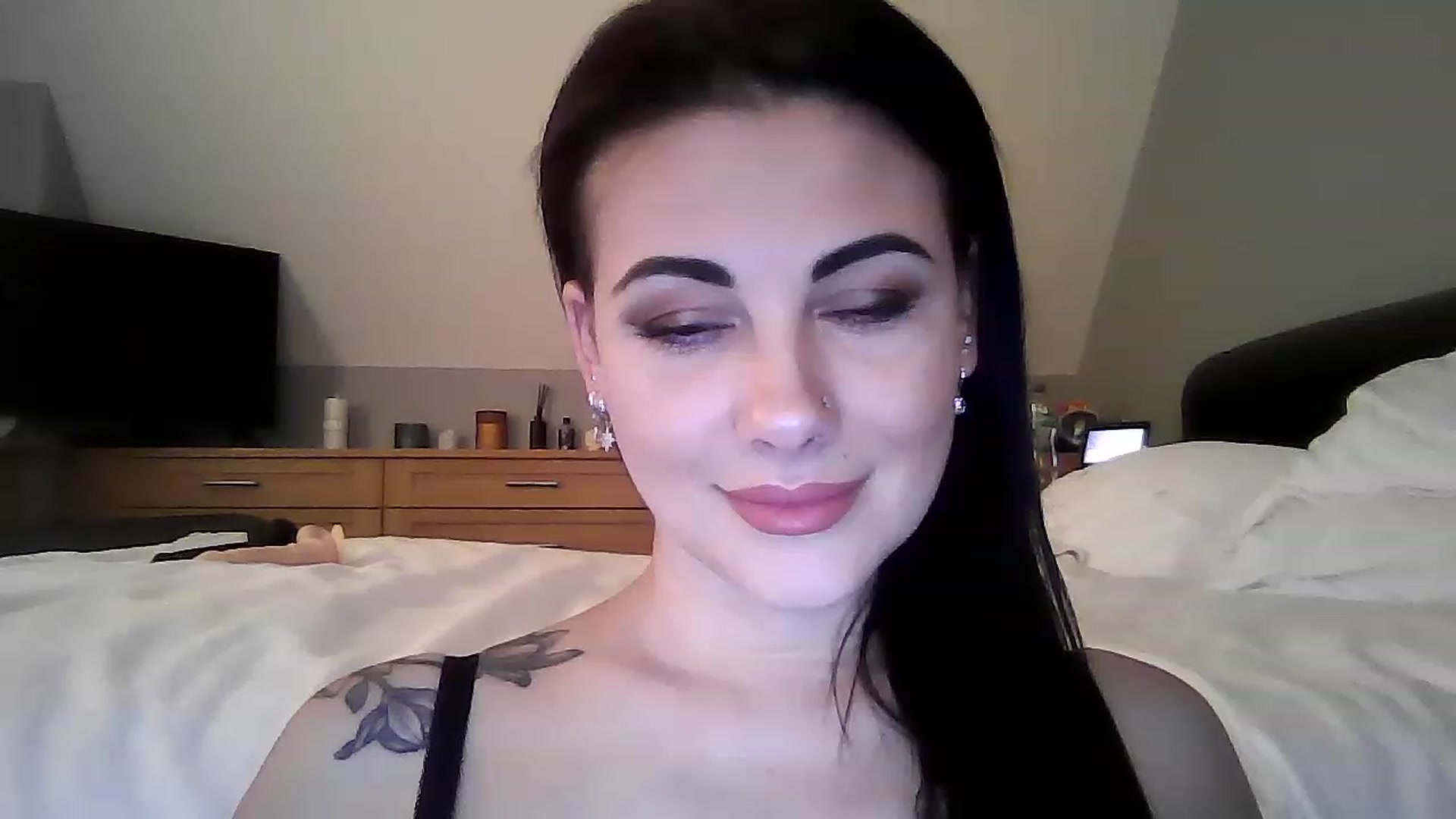 Gallery image thumbnail from FitBaby's myfreecams stream on, 01/18/2023, 14:24 image 13 of 20