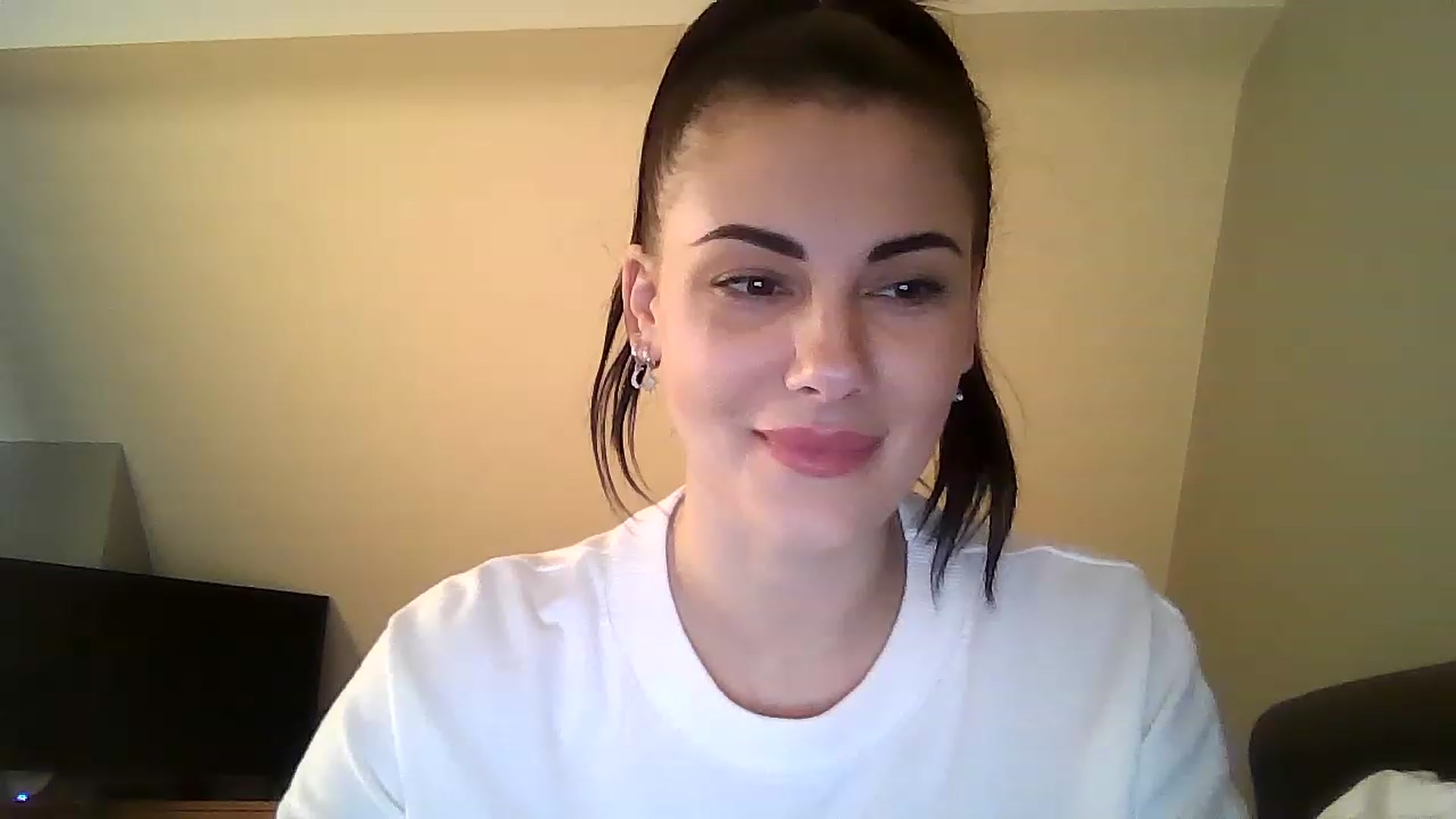 Gallery image thumbnail from FitBaby's myfreecams stream on, 01/19/2023, 14:13 image 16 of 20