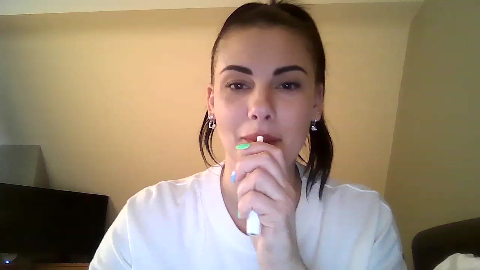 Gallery image thumbnail from FitBaby's myfreecams stream on, 01/19/2023, 14:13 image 14 of 20