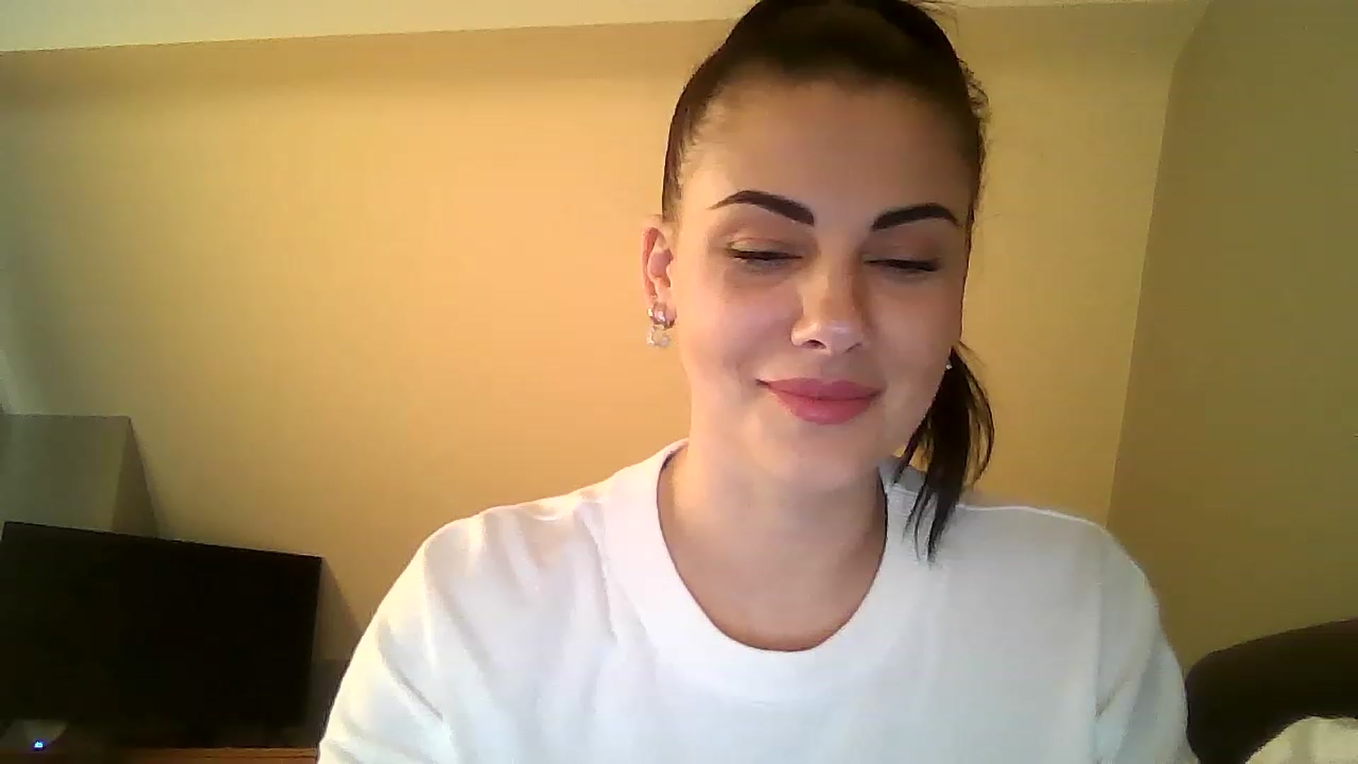 Gallery image thumbnail from FitBaby's myfreecams stream on, 01/19/2023, 14:13 image 9 of 20