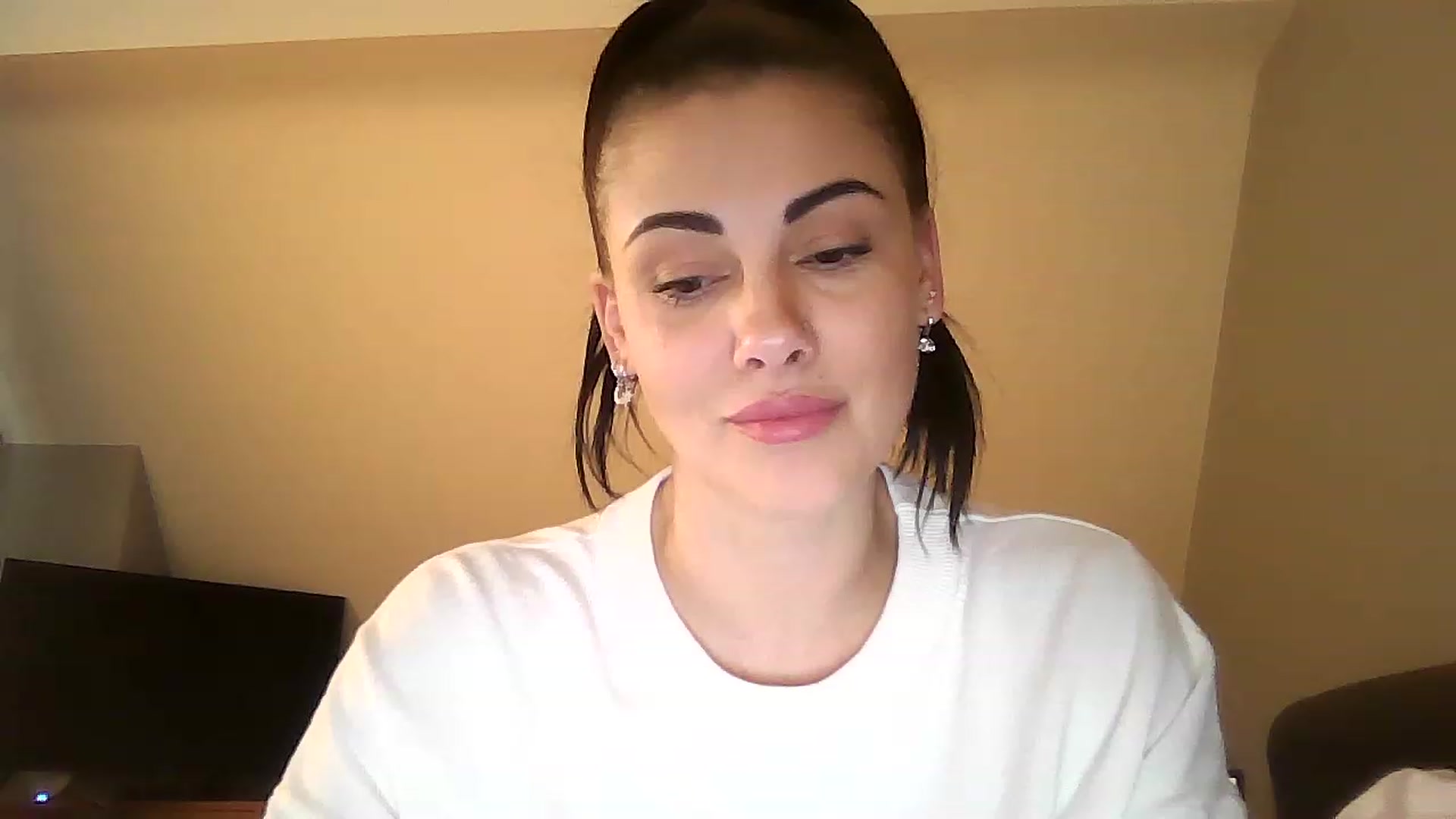 Gallery image thumbnail from FitBaby's myfreecams stream on, 01/19/2023, 14:13 image 4 of 20