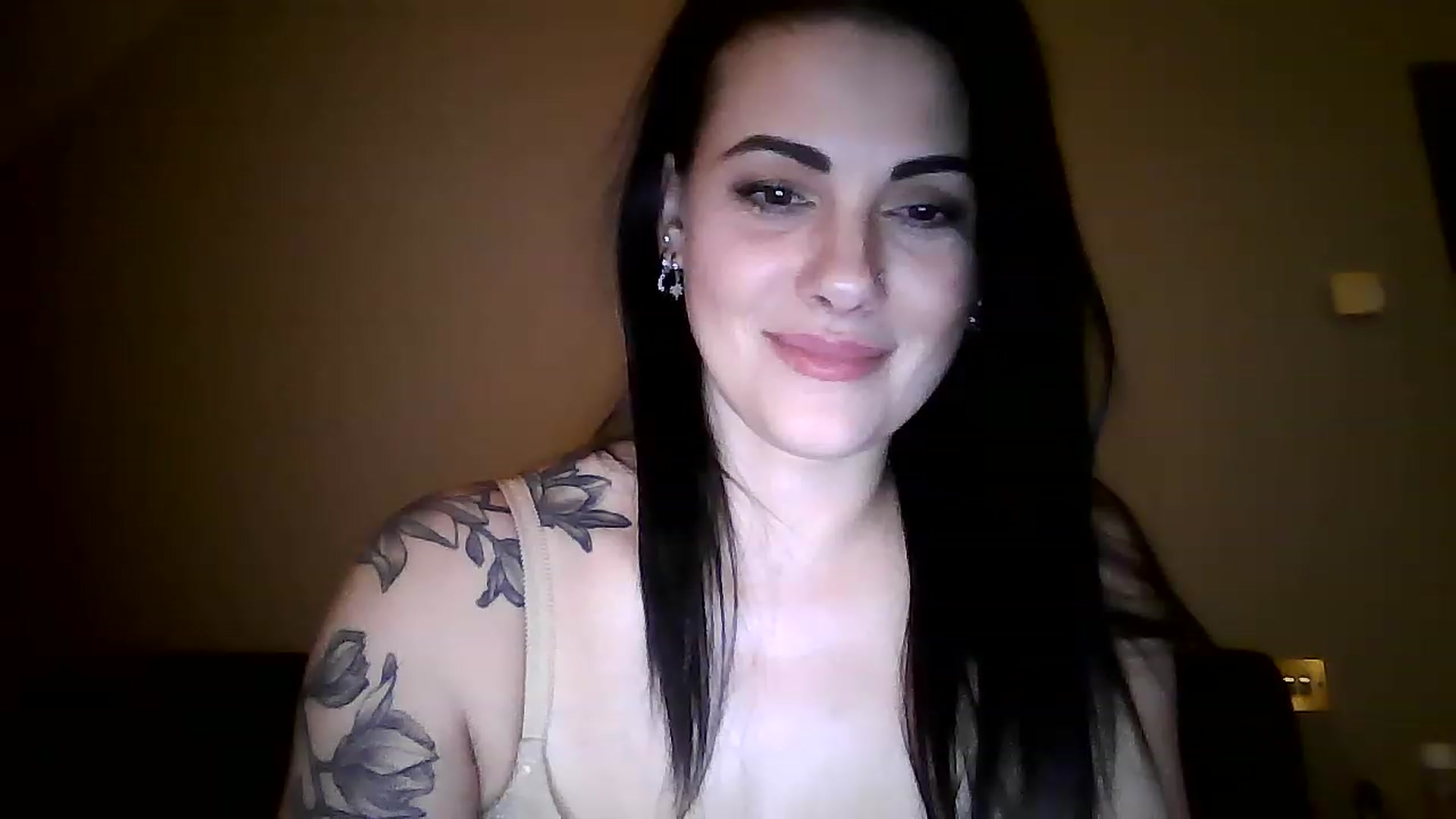 Gallery image thumbnail from FitBaby's myfreecams stream on, 01/20/2023, 16:26 image 19 of 20
