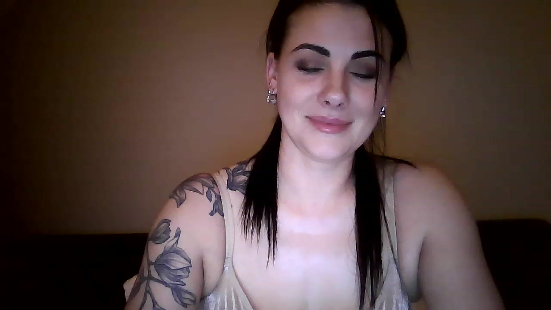 Gallery image thumbnail from FitBaby's myfreecams stream on, 01/20/2023, 16:26 image 6 of 20