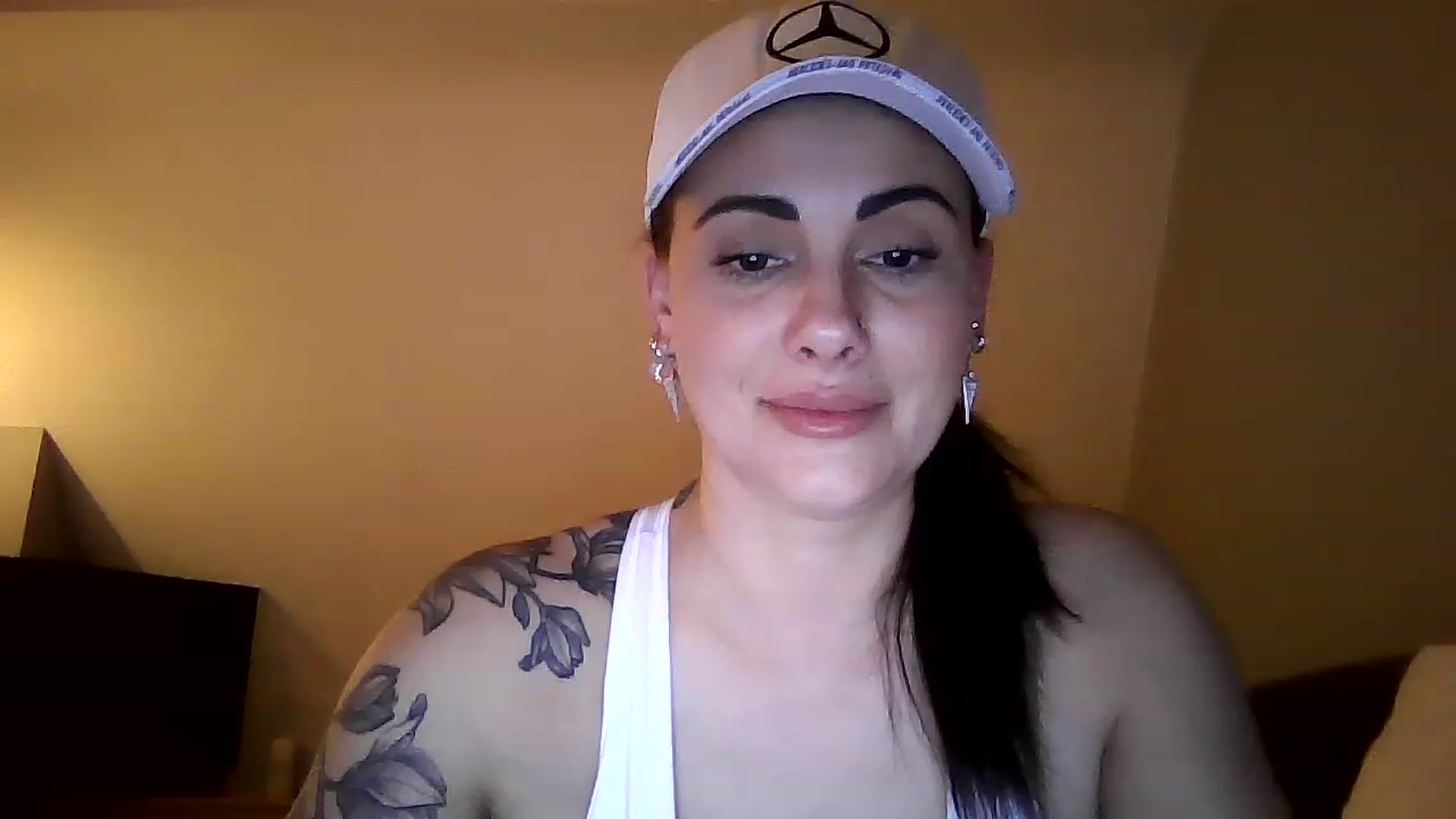 Gallery image thumbnail from FitBaby's myfreecams stream on, 02/06/2023, 17:25 image 5 of 20