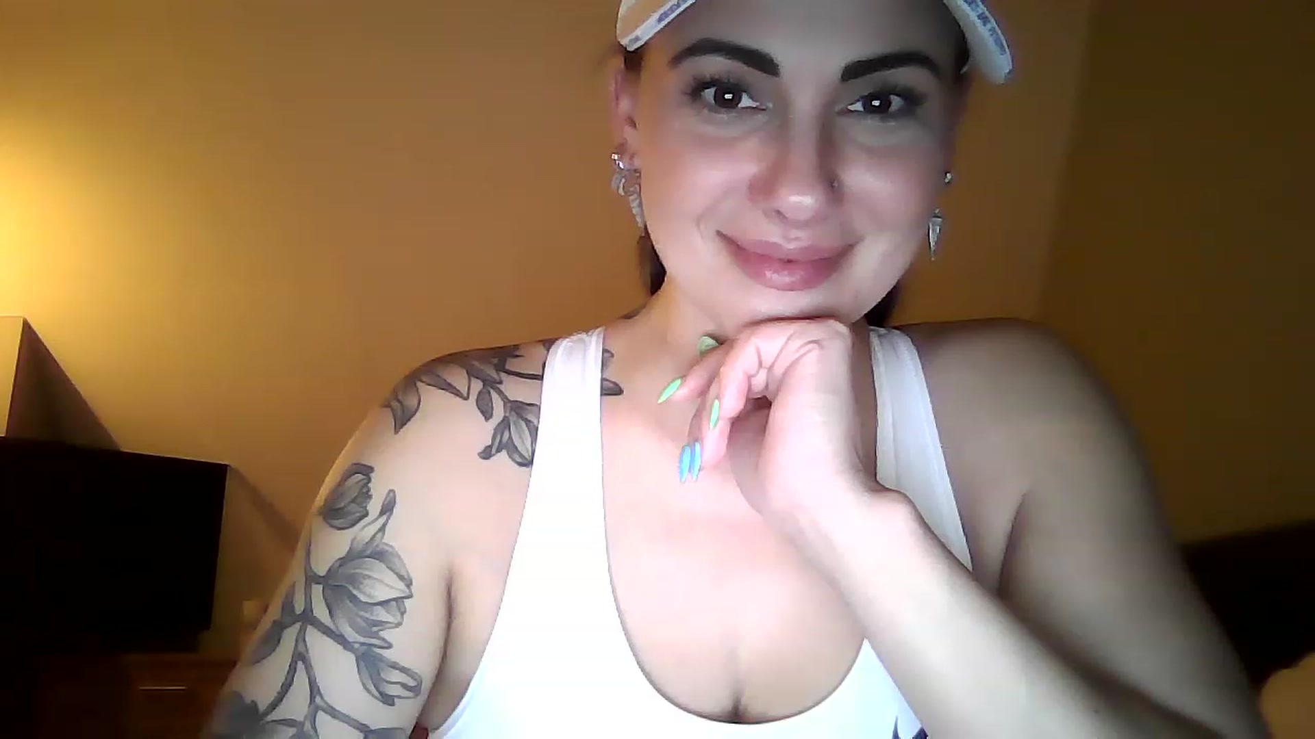 Gallery image thumbnail from FitBaby's myfreecams stream on, 02/06/2023, 17:25 image 16 of 20