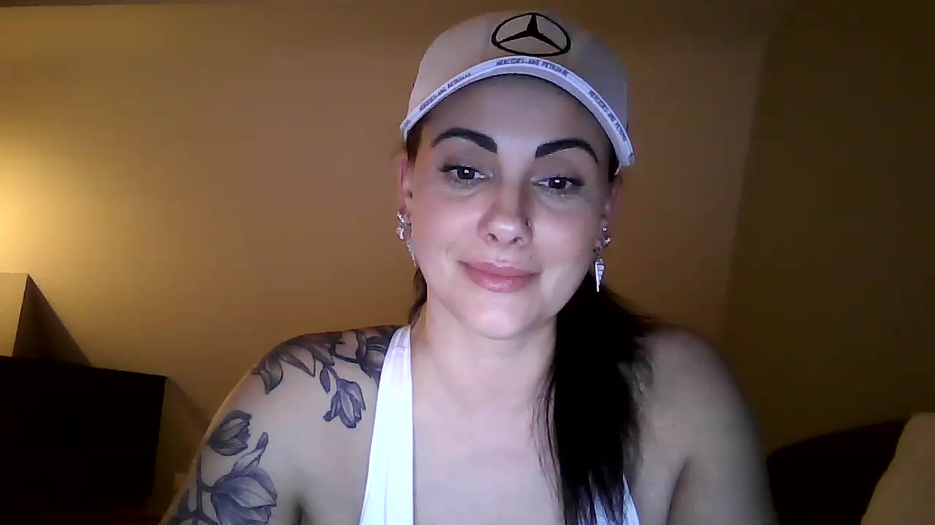 Gallery image thumbnail from FitBaby's myfreecams stream on, 02/06/2023, 17:25 image 8 of 20