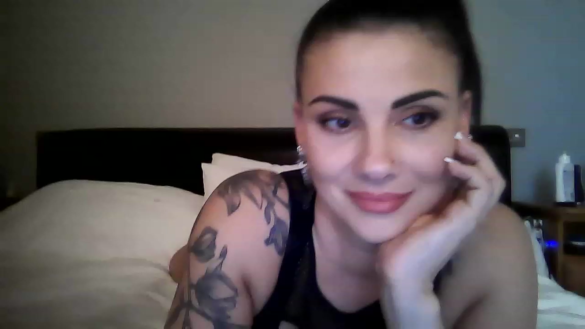 Gallery image thumbnail from FitBaby's myfreecams stream on, 03/02/2023, 15:10 image 6 of 20