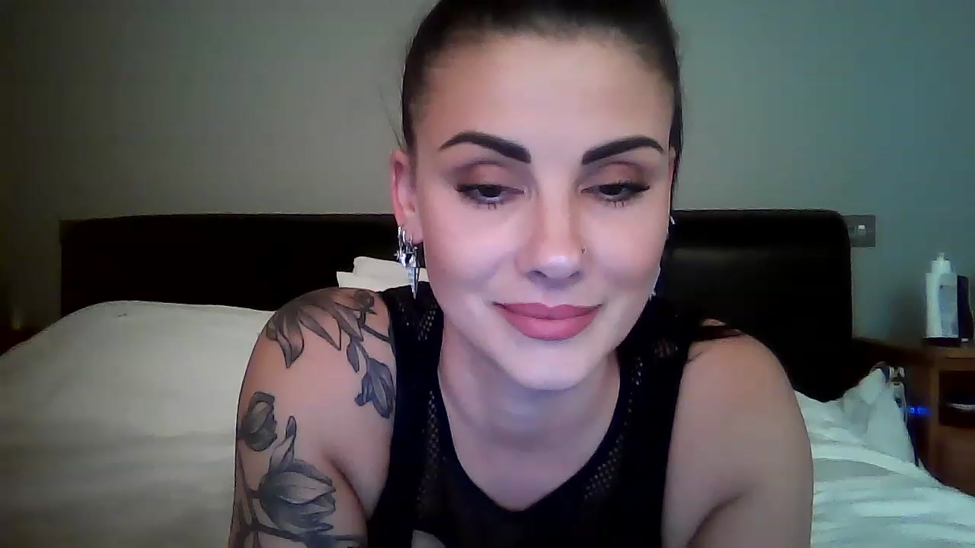 Gallery image thumbnail from FitBaby's myfreecams stream on, 03/02/2023, 15:10 image 7 of 20