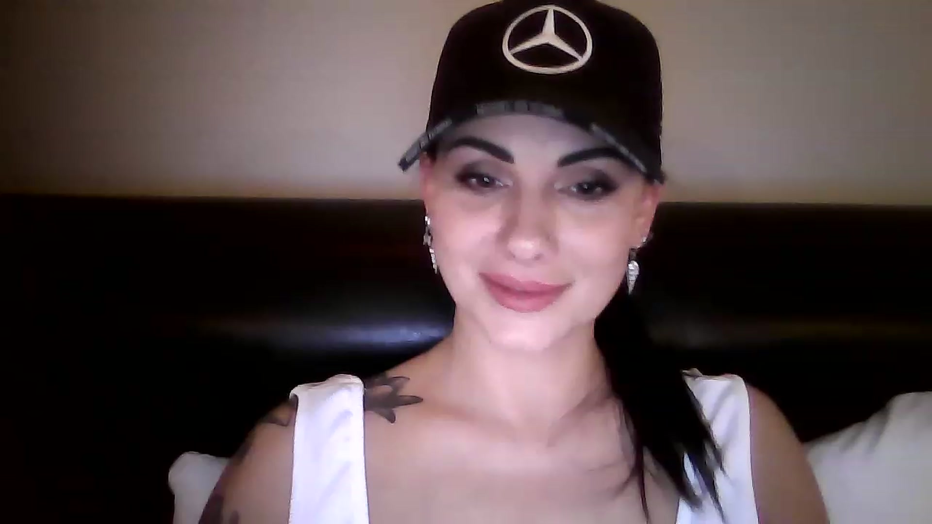 Gallery image thumbnail from FitBaby's myfreecams stream on, 03/06/2023, 15:06 image 10 of 20