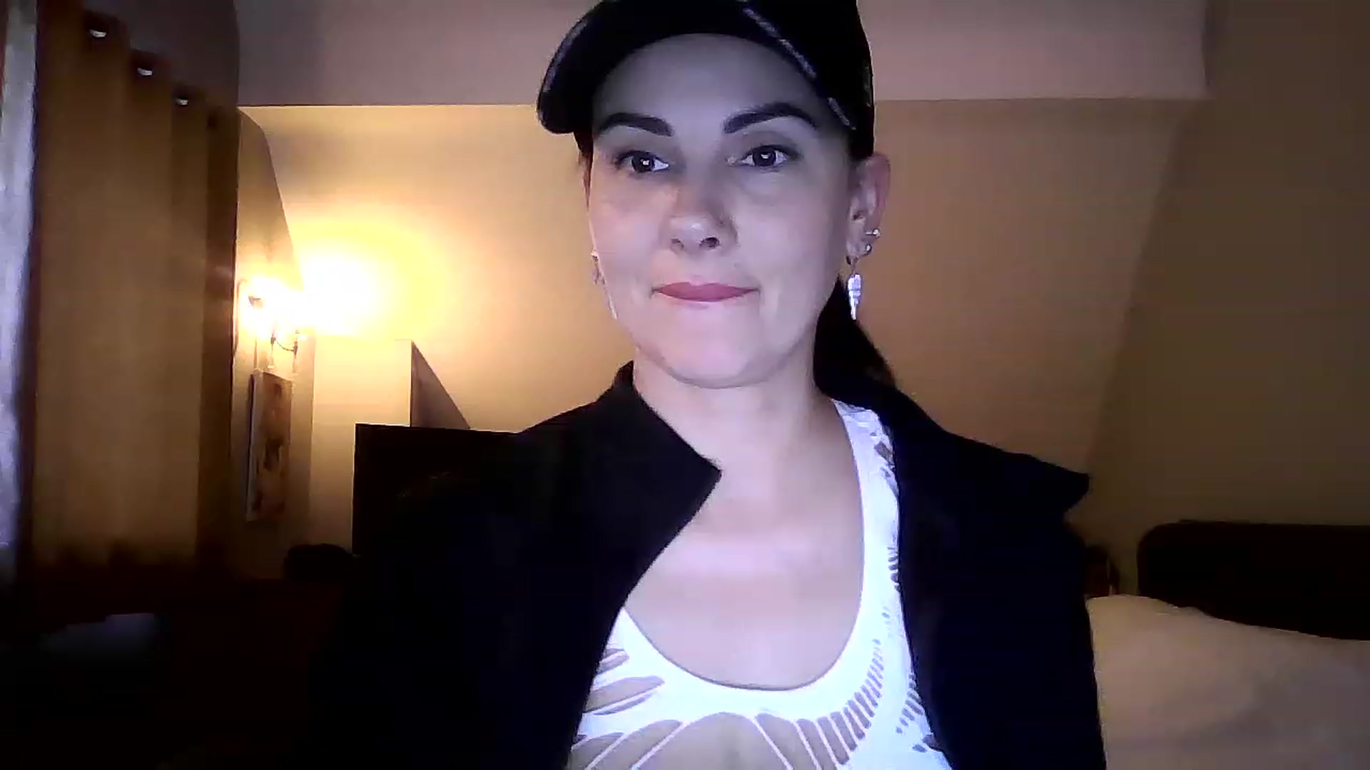 Gallery image thumbnail from FitBaby's myfreecams stream on, 03/08/2023, 17:21 image 7 of 20