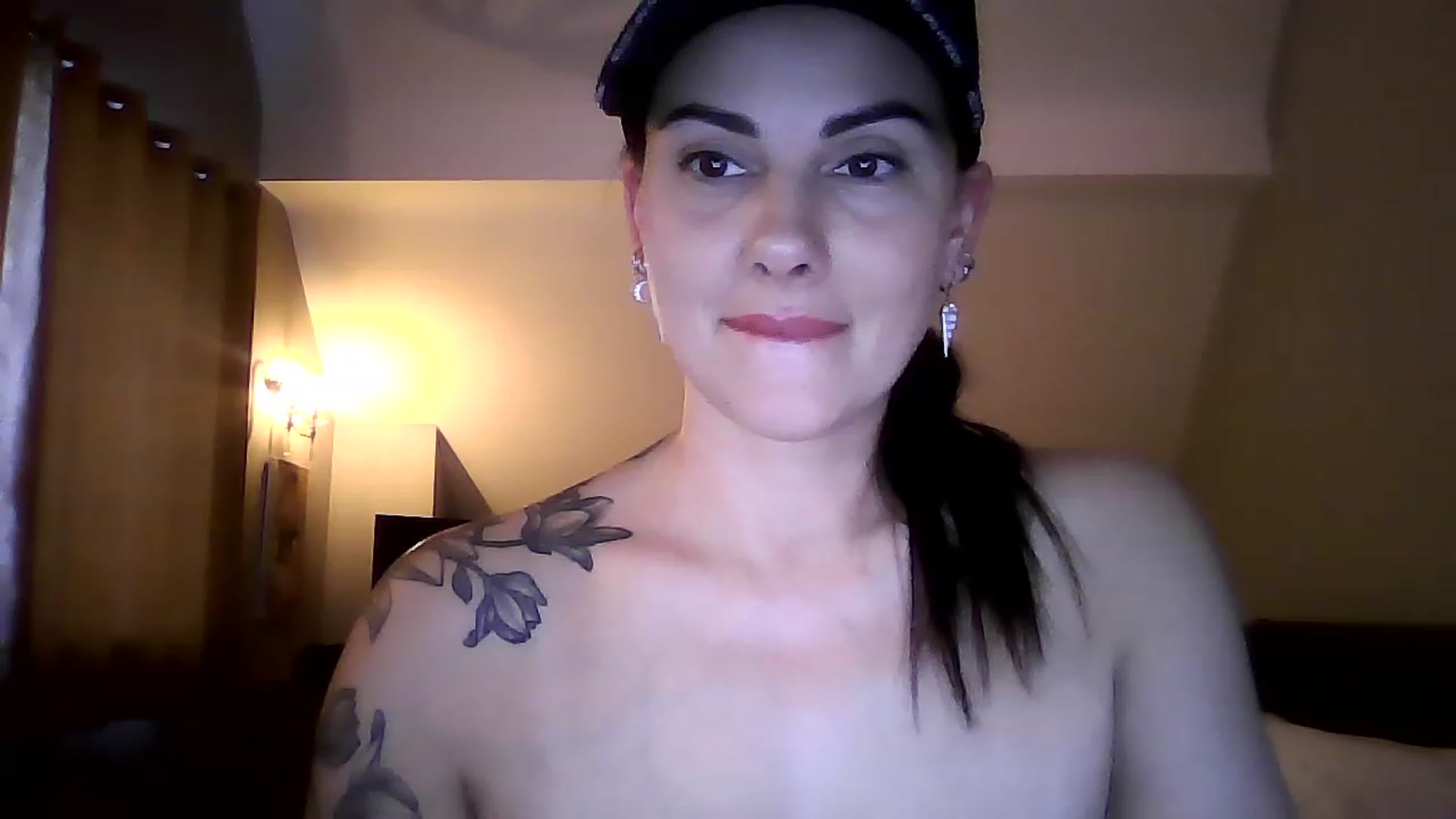 Gallery image thumbnail from FitBaby's myfreecams stream on, 03/08/2023, 17:21 image 9 of 20