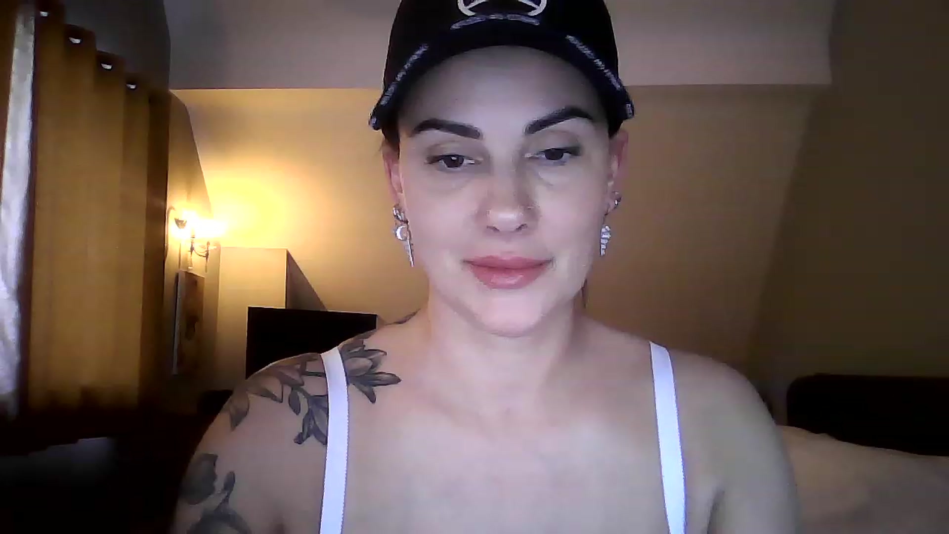 Gallery image thumbnail from FitBaby's myfreecams stream on, 03/08/2023, 17:21 image 18 of 20