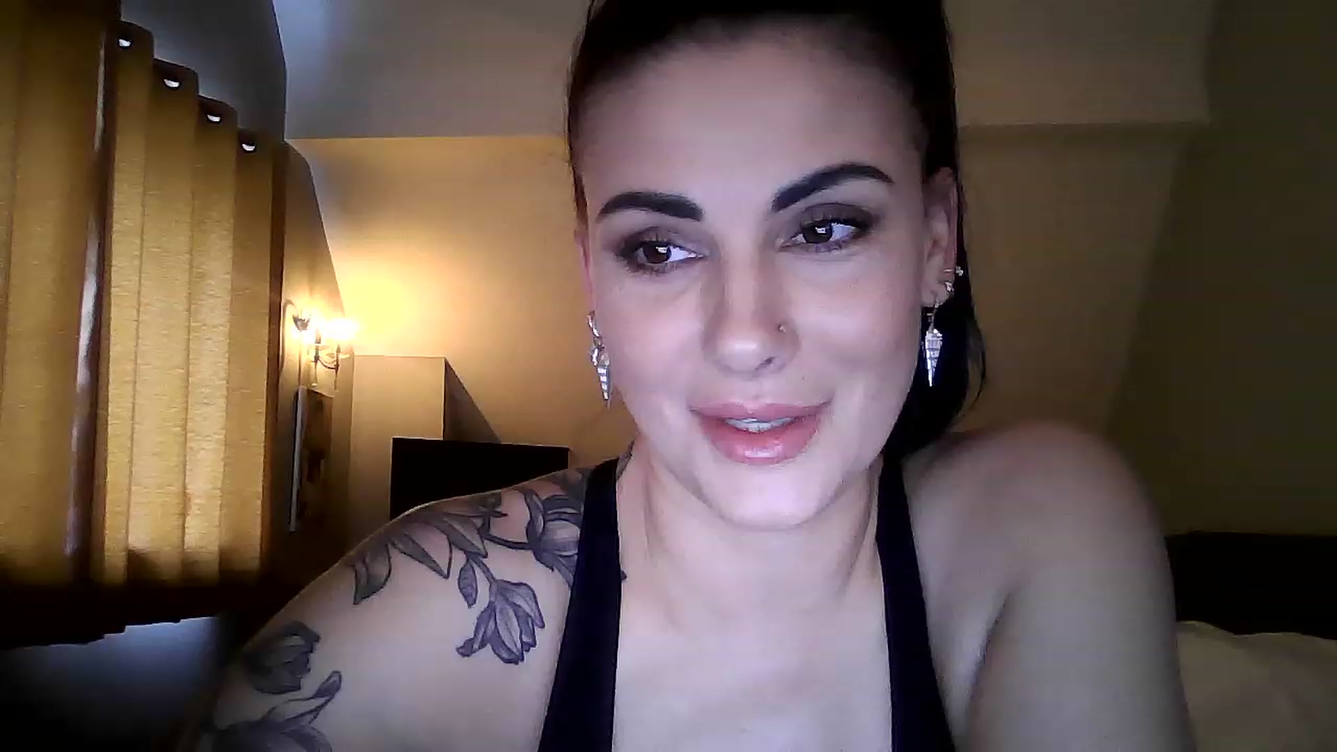 Gallery image thumbnail from FitBaby's myfreecams stream on, 03/10/2023, 14:27 image 3 of 20