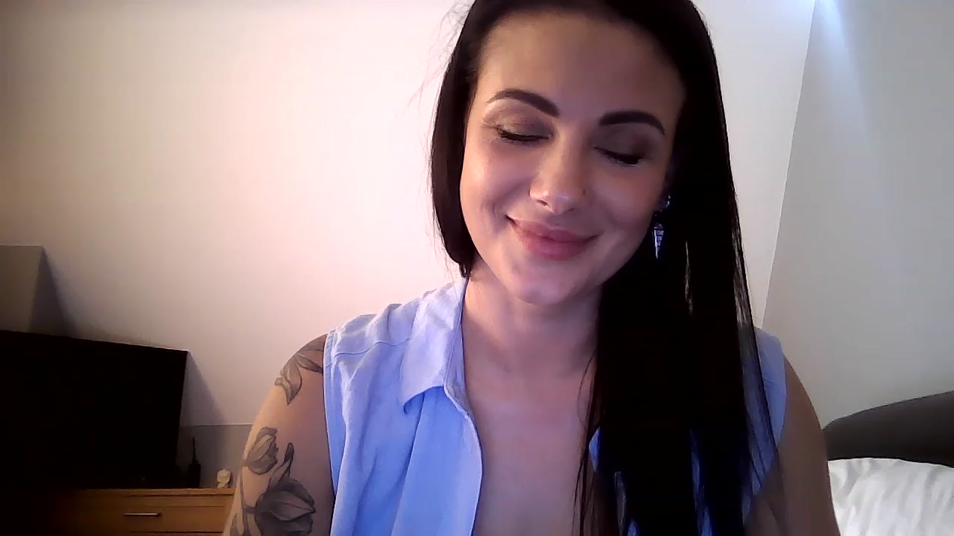 Gallery image thumbnail from FitBaby's myfreecams stream on, 03/14/2023, 15:46 image 10 of 20