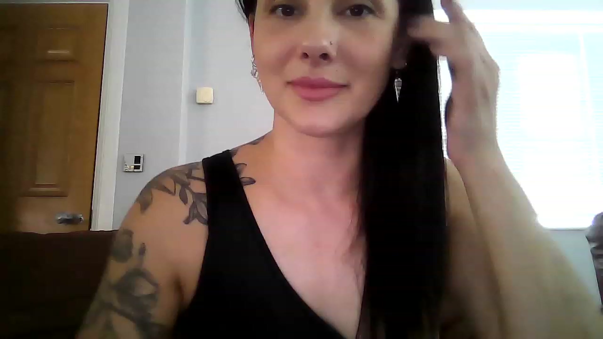 Gallery image thumbnail from FitBaby's myfreecams stream on, 03/17/2023, 15:17 image 8 of 20