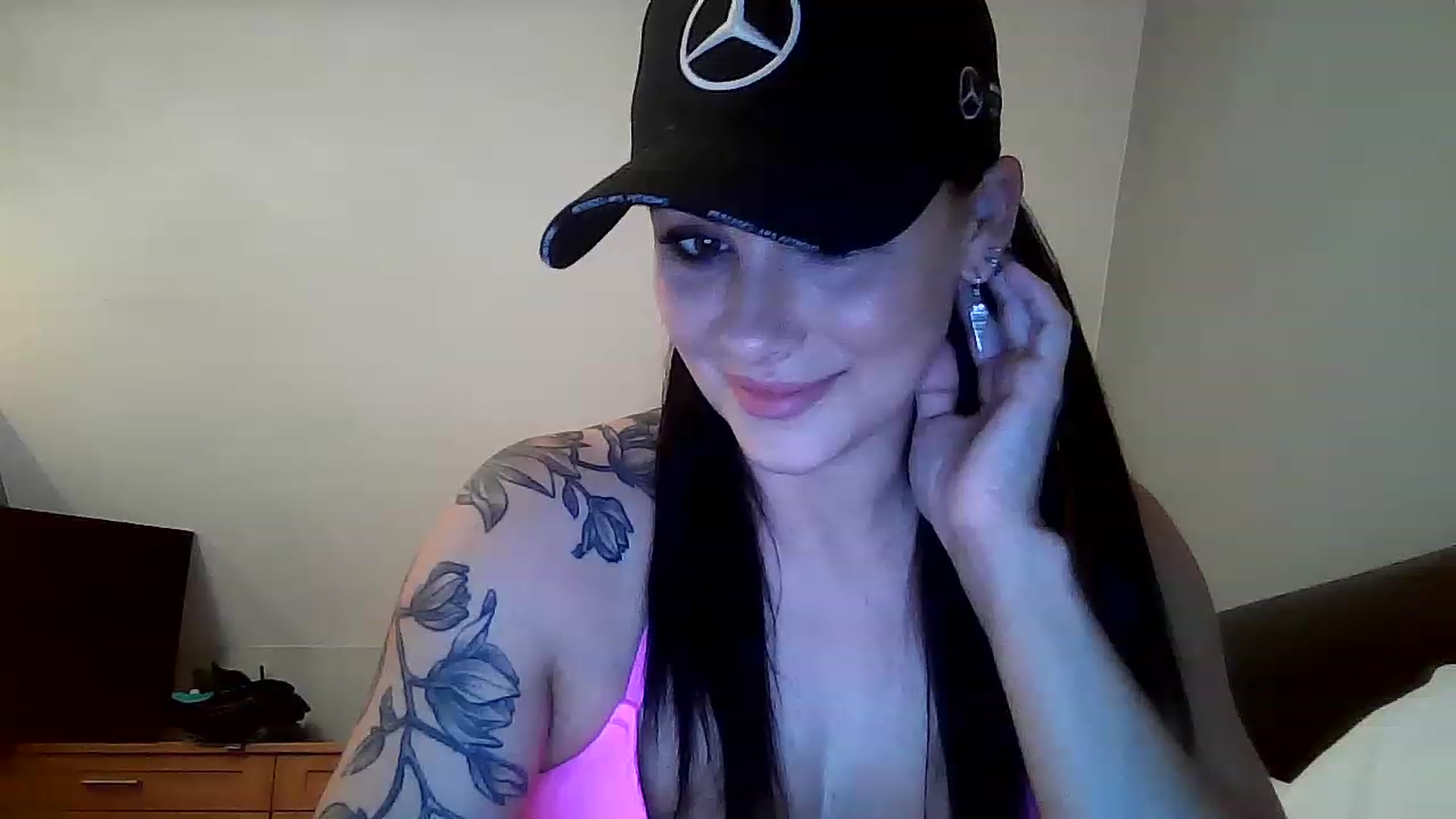 Gallery image thumbnail from FitBaby's myfreecams stream on, 03/22/2023, 15:34 image 10 of 20