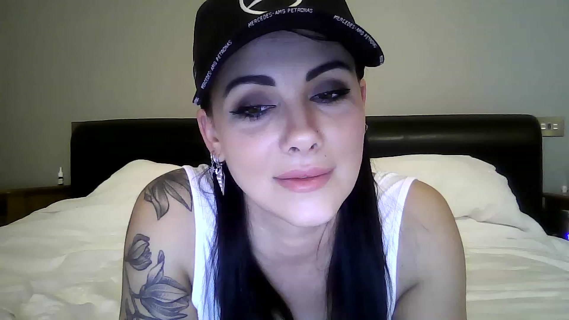 Gallery image thumbnail from FitBaby's myfreecams stream on, 03/22/2023, 16:07 image 7 of 20