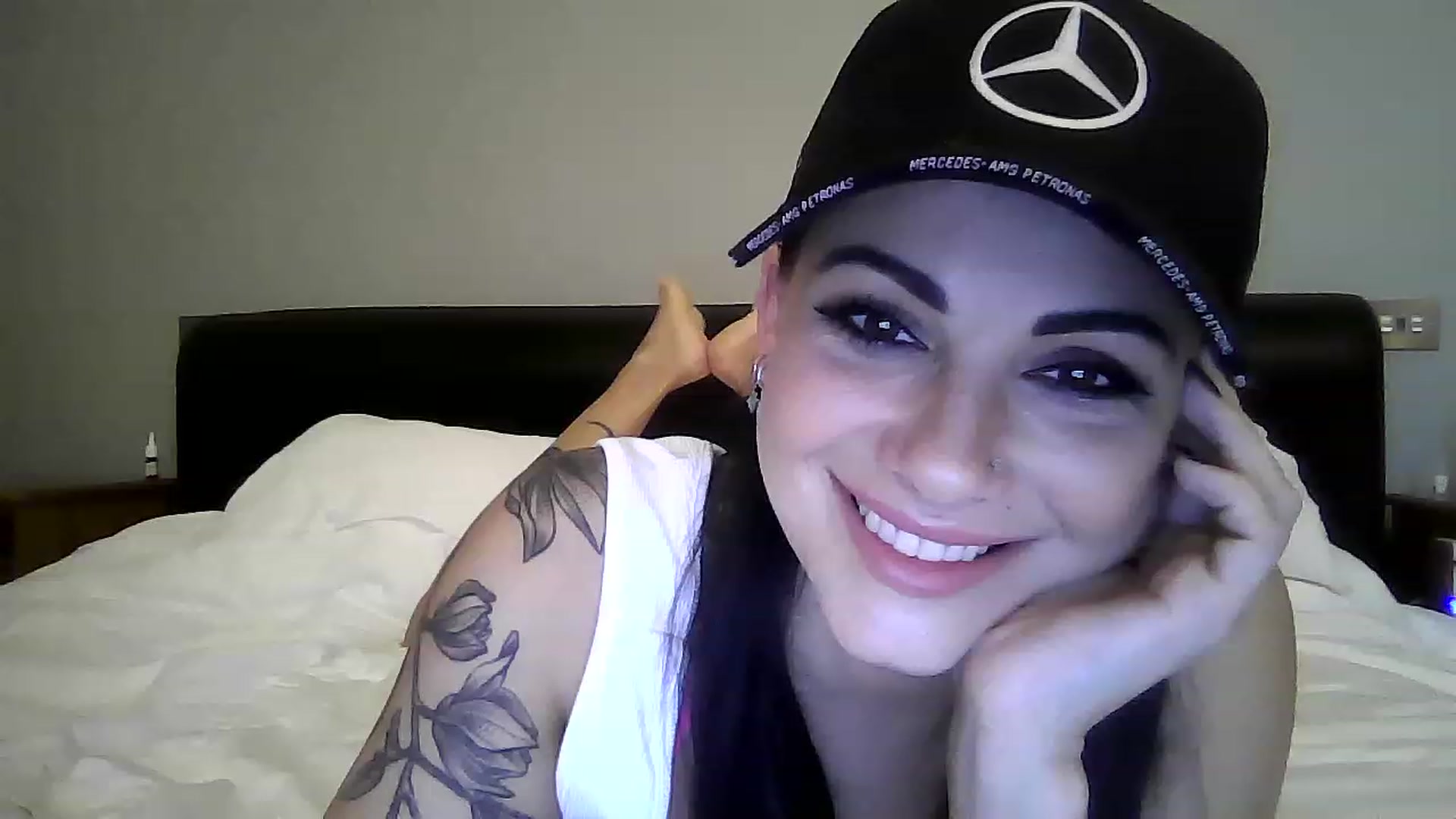 Gallery image thumbnail from FitBaby's myfreecams stream on, 03/22/2023, 16:07 image 10 of 20