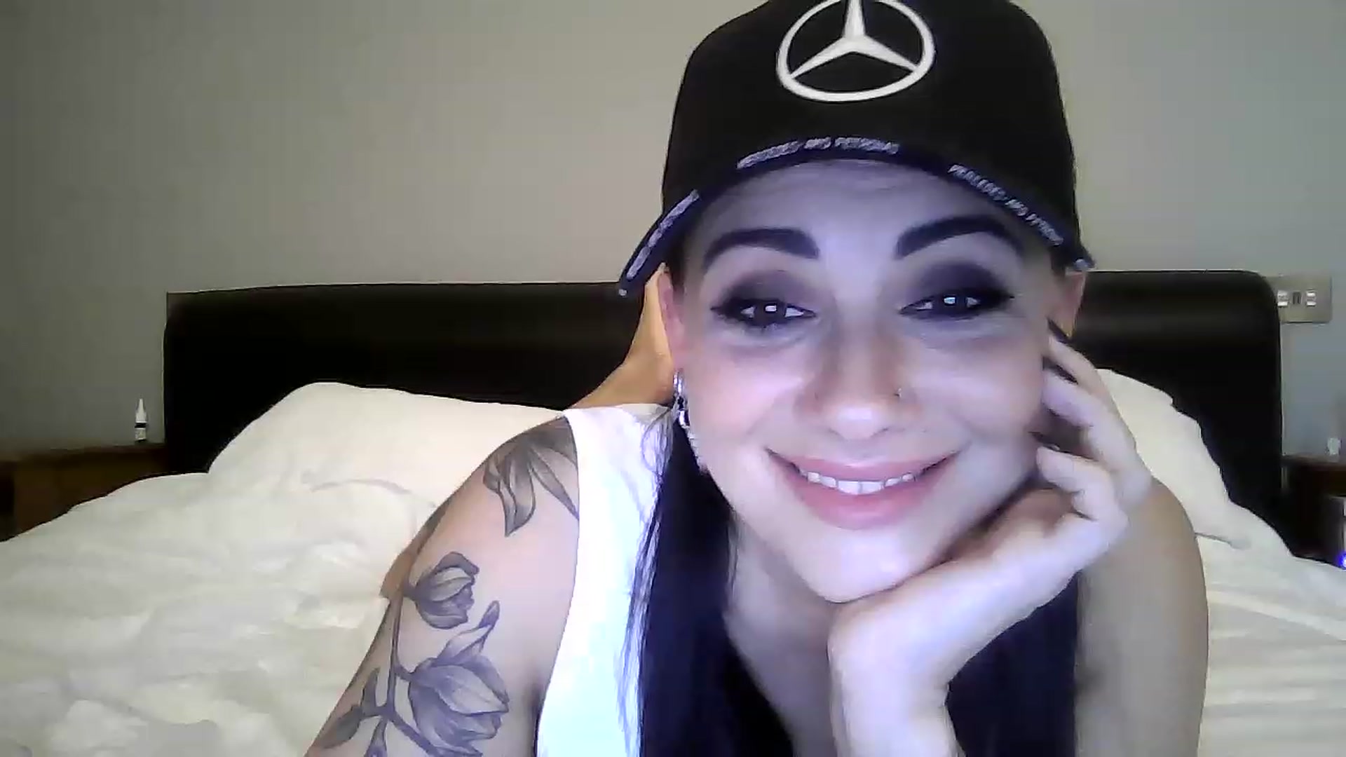 Gallery image thumbnail from FitBaby's myfreecams stream on, 03/22/2023, 16:07 image 11 of 20