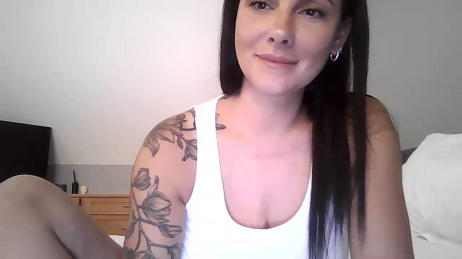 Gallery image thumbnail from FitBaby's myfreecams stream on, 04/20/2023, 12:43 image 13 of 20