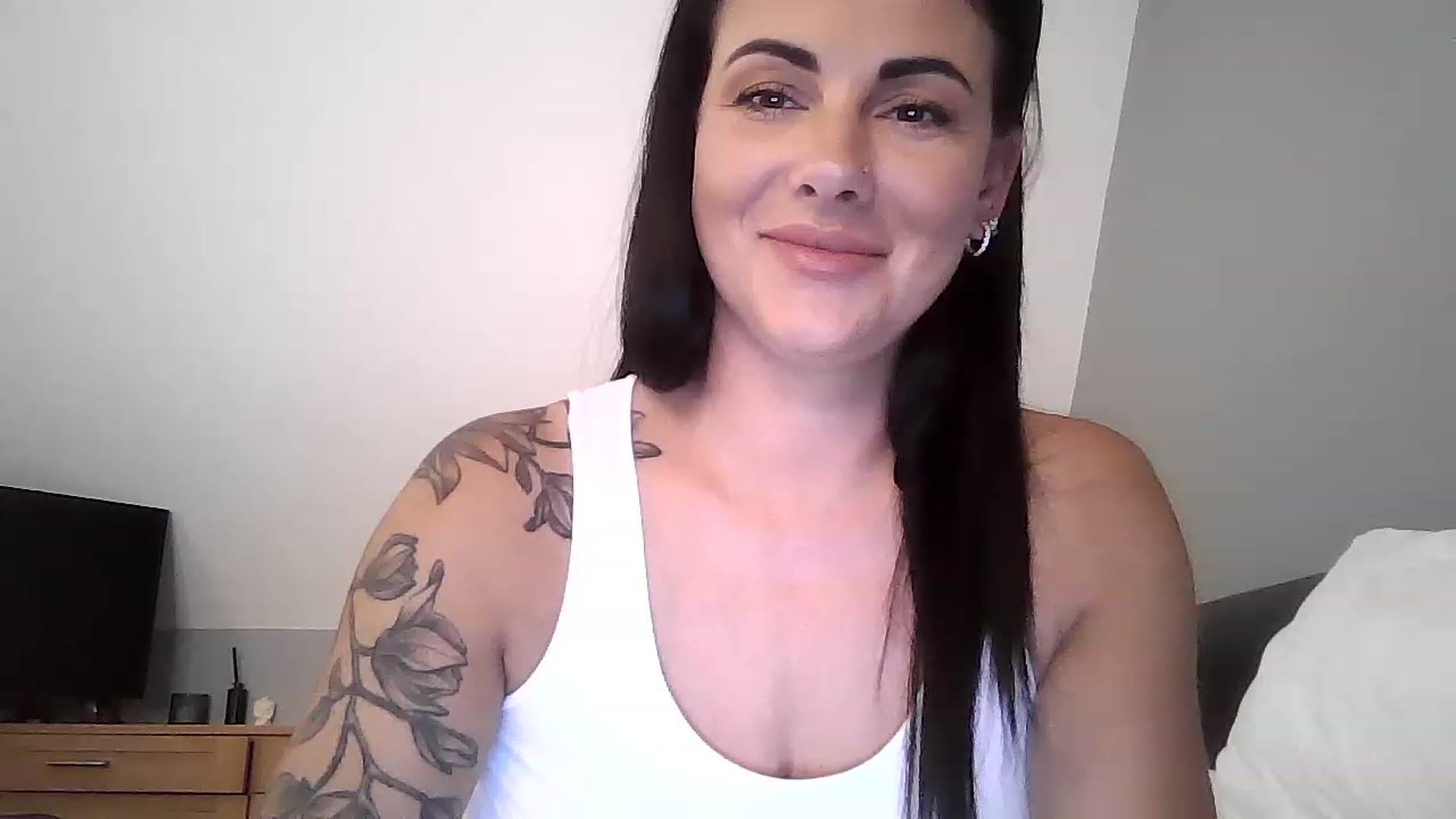Gallery image thumbnail from FitBaby's myfreecams stream on, 04/20/2023, 12:43 image 19 of 20
