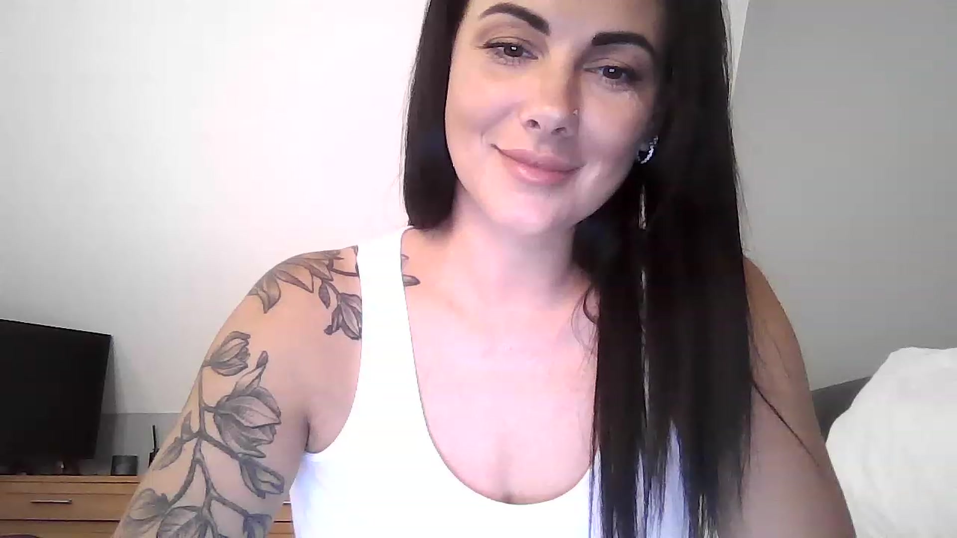 Gallery image thumbnail from FitBaby's myfreecams stream on, 04/20/2023, 12:43 image 17 of 20