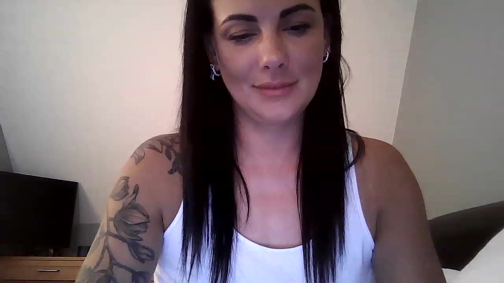 Gallery image thumbnail from FitBaby's myfreecams stream on, 04/20/2023, 14:21 image 7 of 20