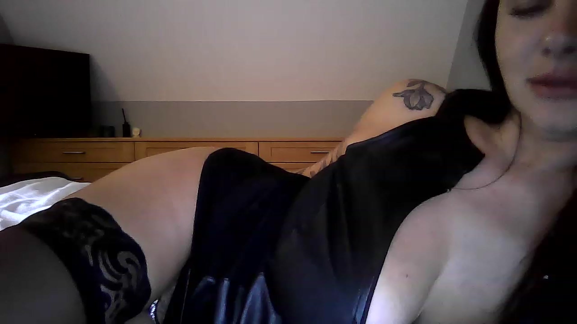 Gallery image thumbnail from FitBaby's myfreecams stream on, 04/24/2023, 15:13 image 10 of 20