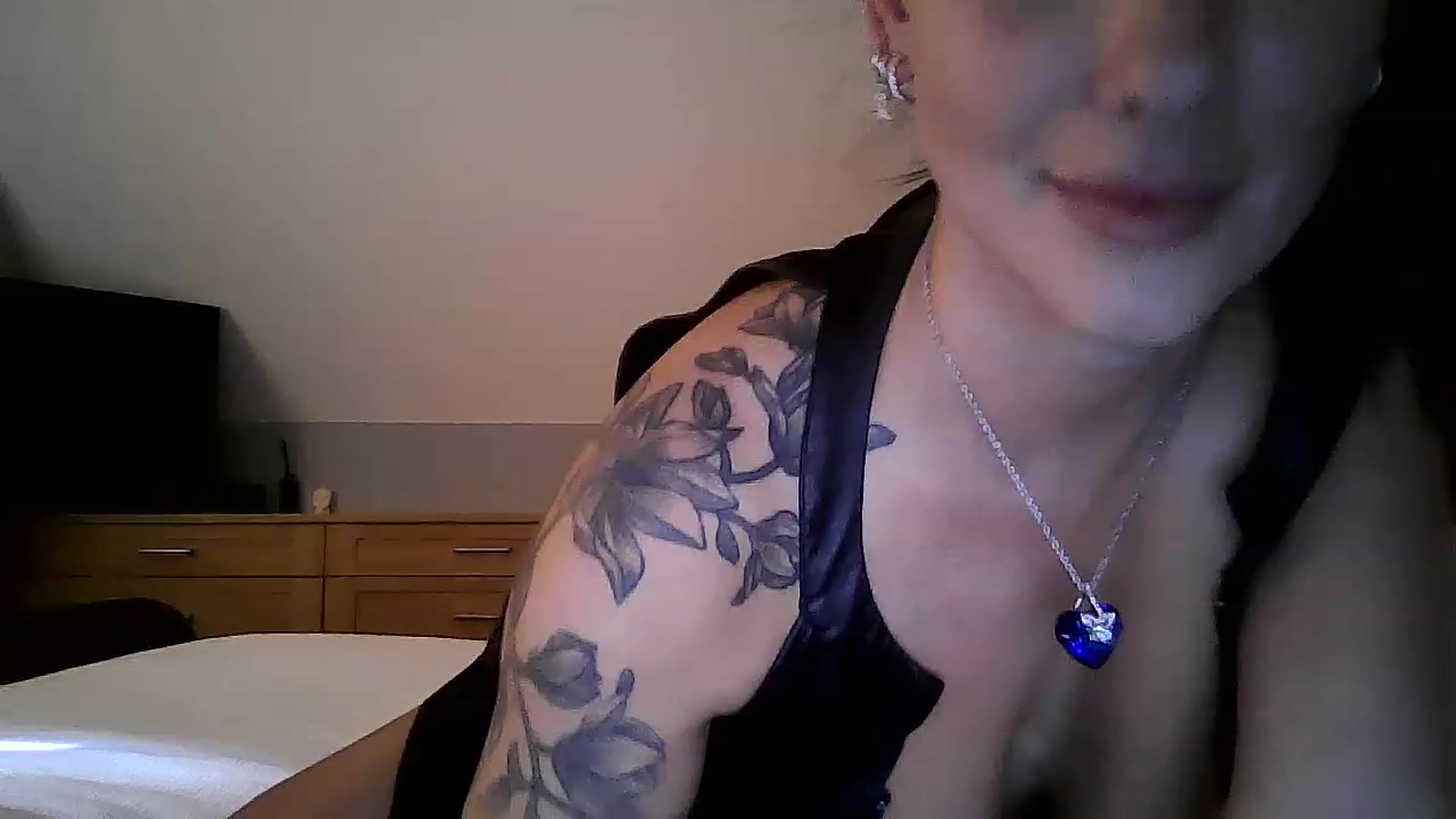 Gallery image thumbnail from FitBaby's myfreecams stream on, 04/25/2023, 15:50 image 8 of 20