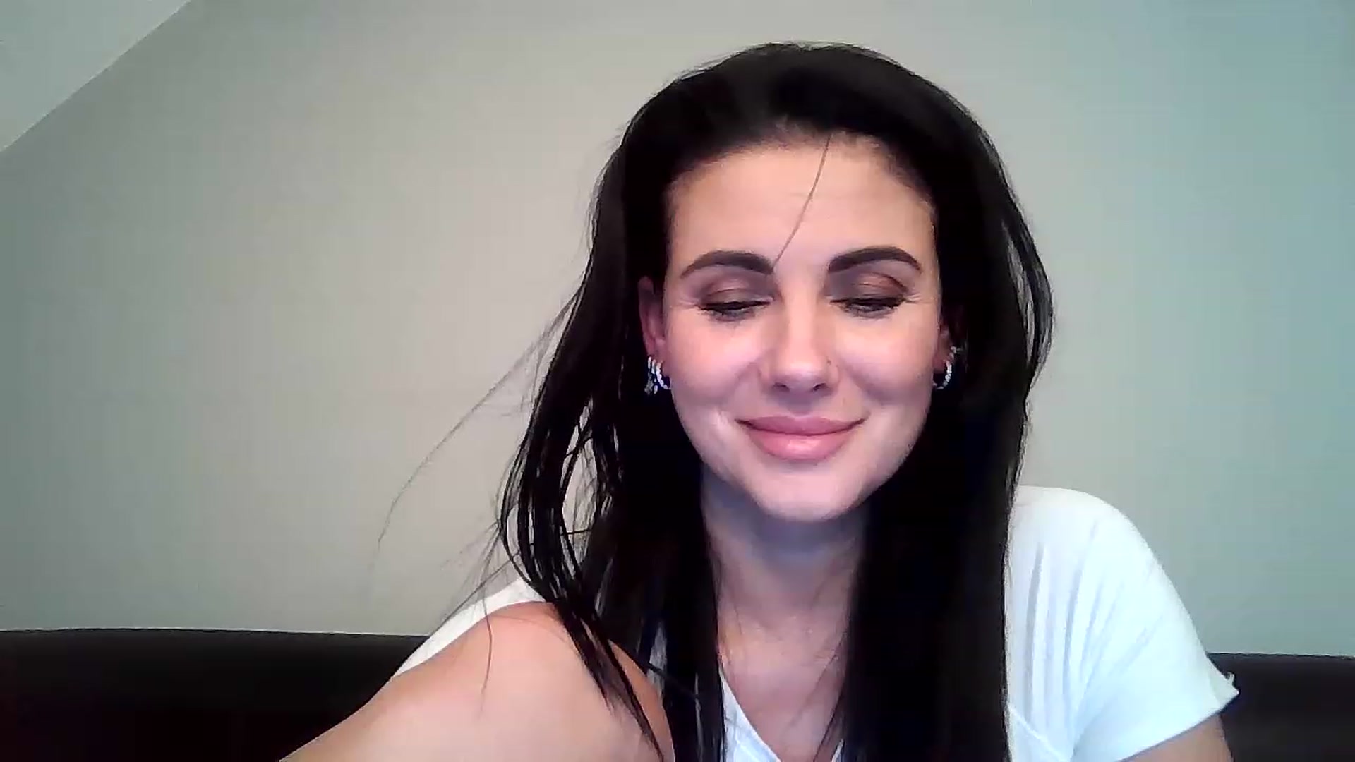 Gallery image thumbnail from FitBaby's myfreecams stream on, 05/05/2023, 17:18 image 15 of 20