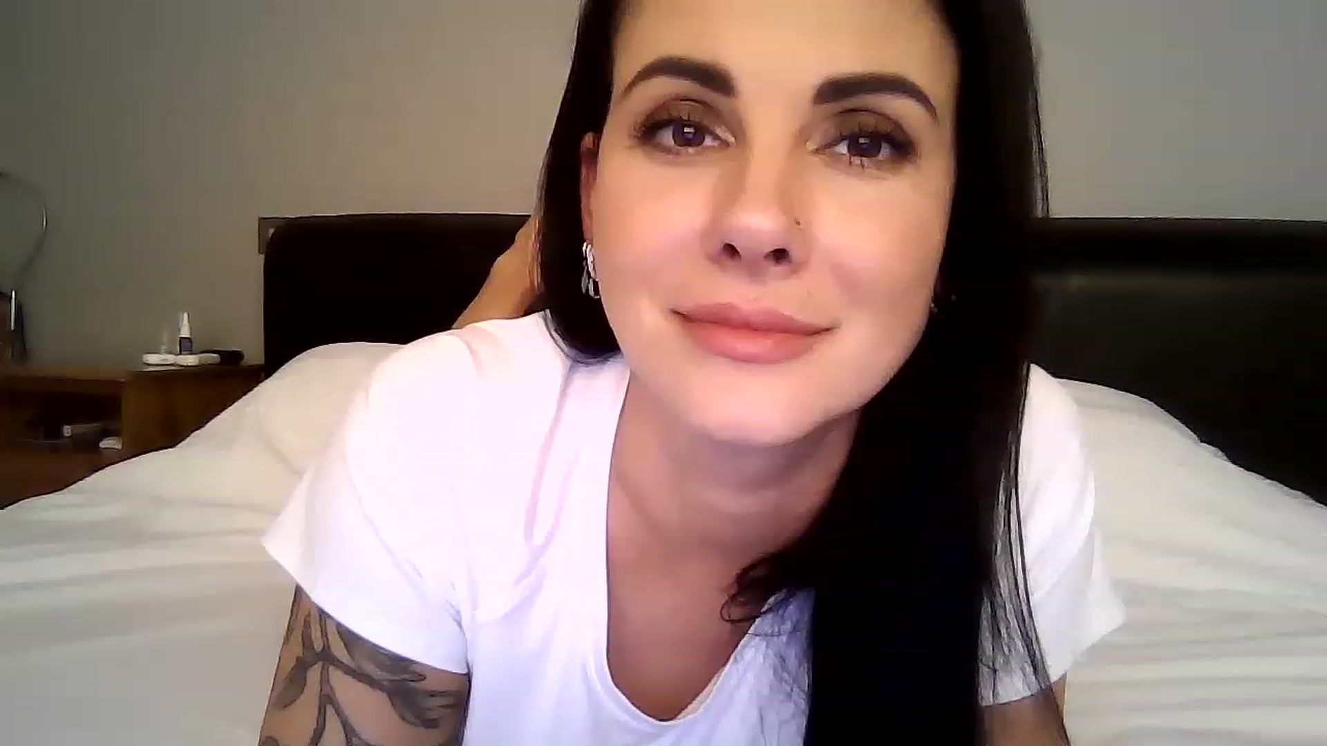 Gallery image thumbnail from FitBaby's myfreecams stream on, 05/05/2023, 17:18 image 4 of 20