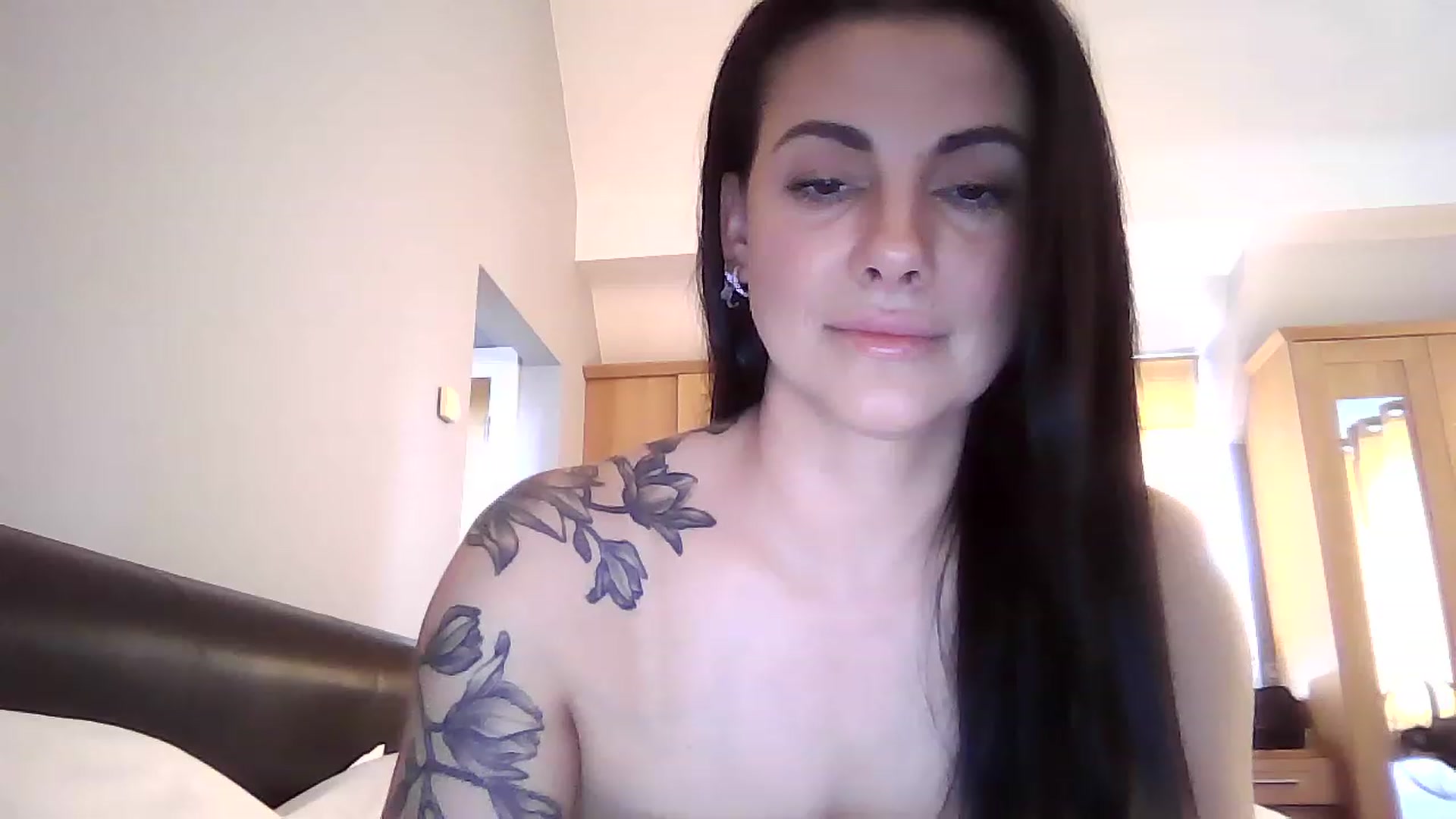 Gallery image thumbnail from FitBaby's myfreecams stream on, 05/10/2023, 14:30 image 7 of 20