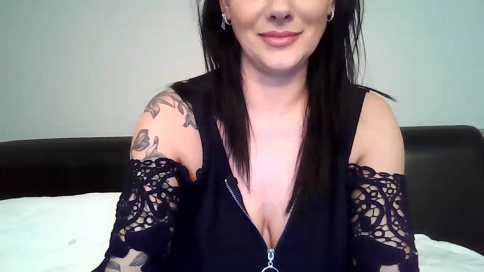 Gallery image thumbnail from FitBaby's myfreecams stream on, 05/10/2023, 16:50 image 17 of 20