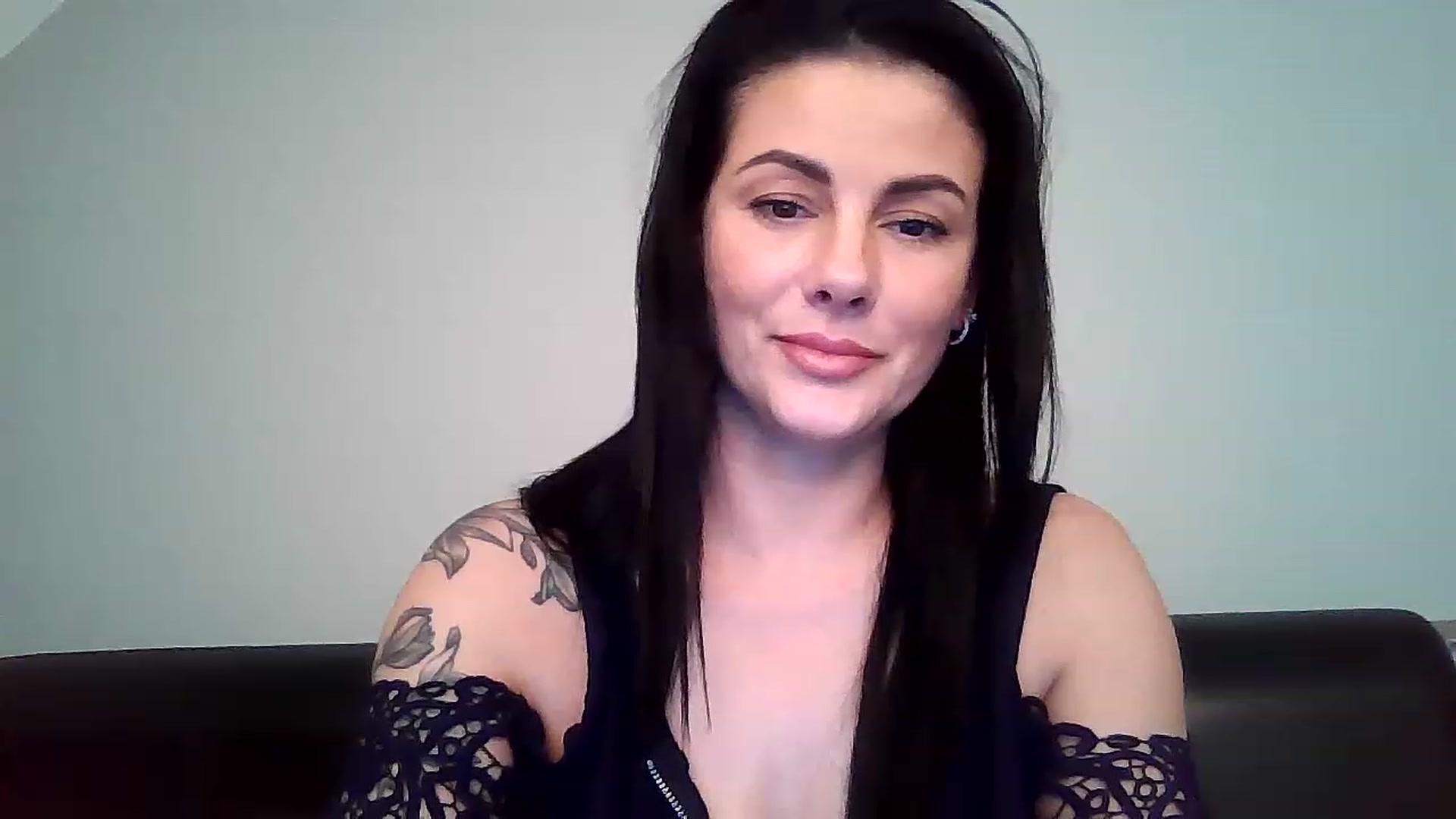 Gallery image thumbnail from FitBaby's myfreecams stream on, 05/10/2023, 16:50 image 16 of 20