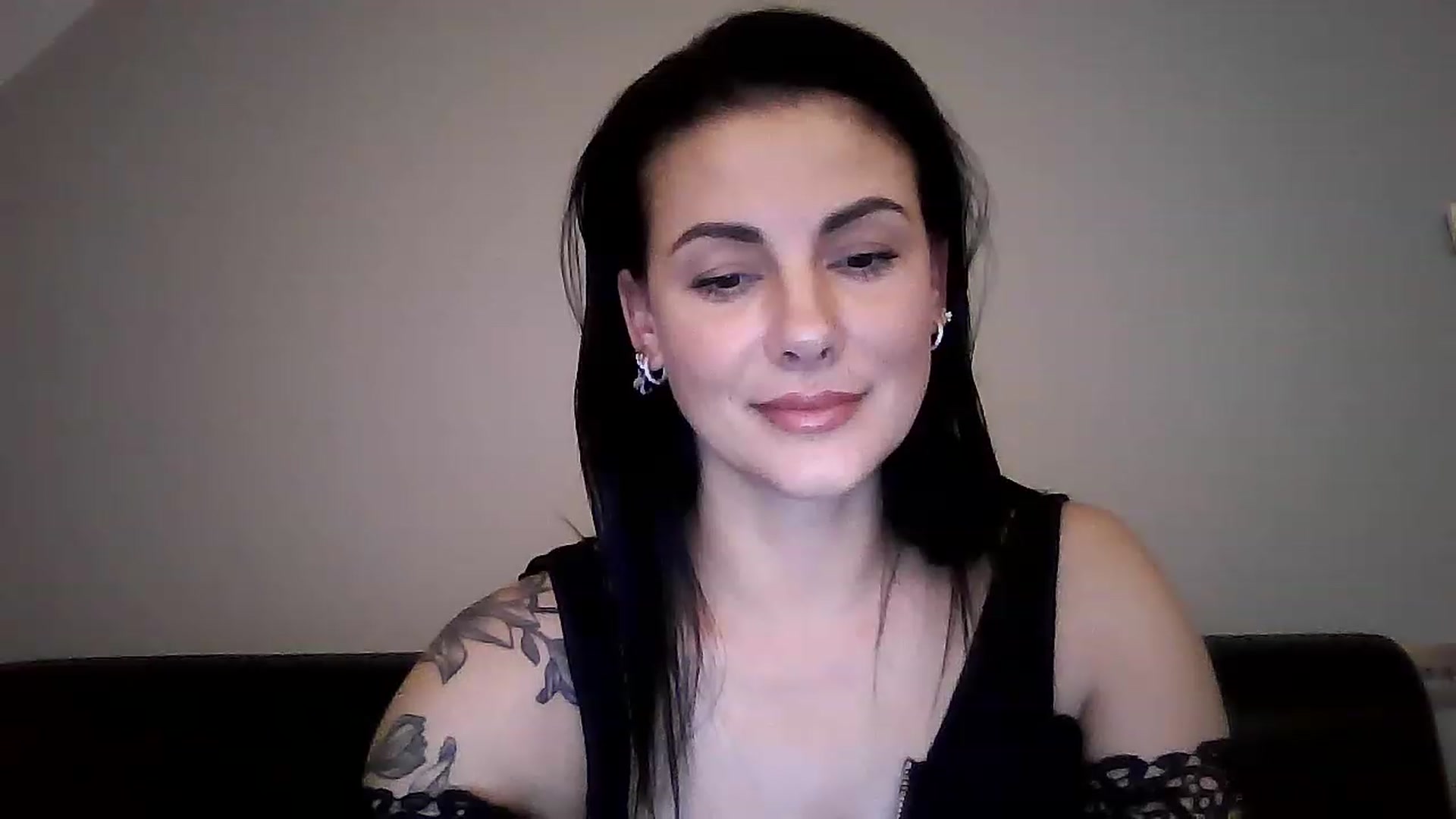Gallery image thumbnail from FitBaby's myfreecams stream on, 05/10/2023, 16:50 image 12 of 20