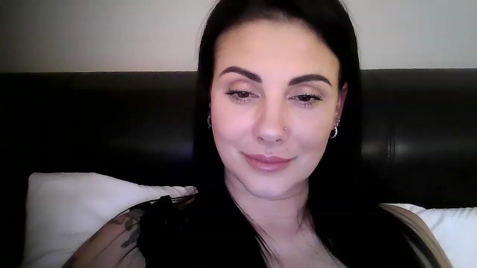 Gallery image thumbnail from FitBaby's myfreecams stream on, 05/26/2023, 15:30 image 12 of 20