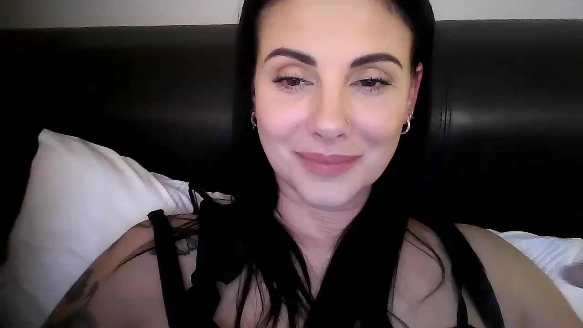 Gallery image thumbnail from FitBaby's myfreecams stream on, 05/26/2023, 15:30 image 19 of 20