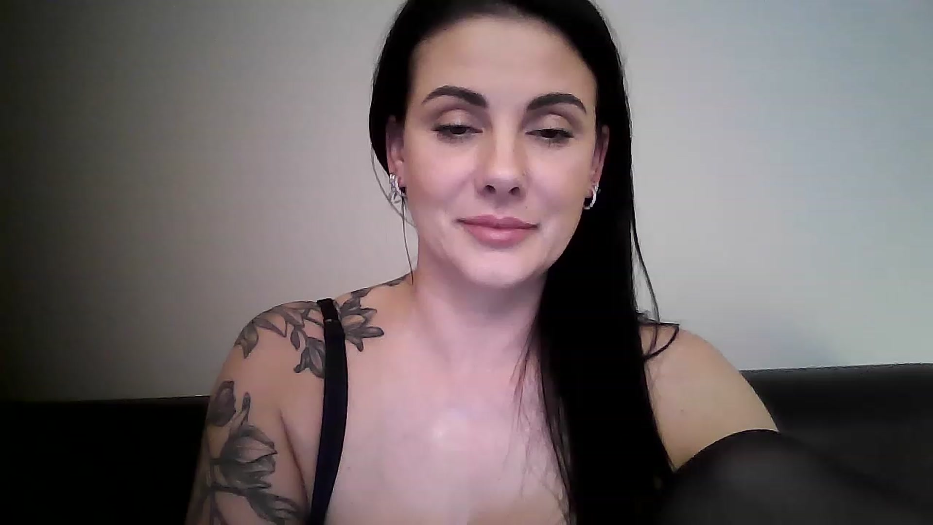 Gallery image thumbnail from FitBaby's myfreecams stream on, 05/26/2023, 15:30 image 9 of 20