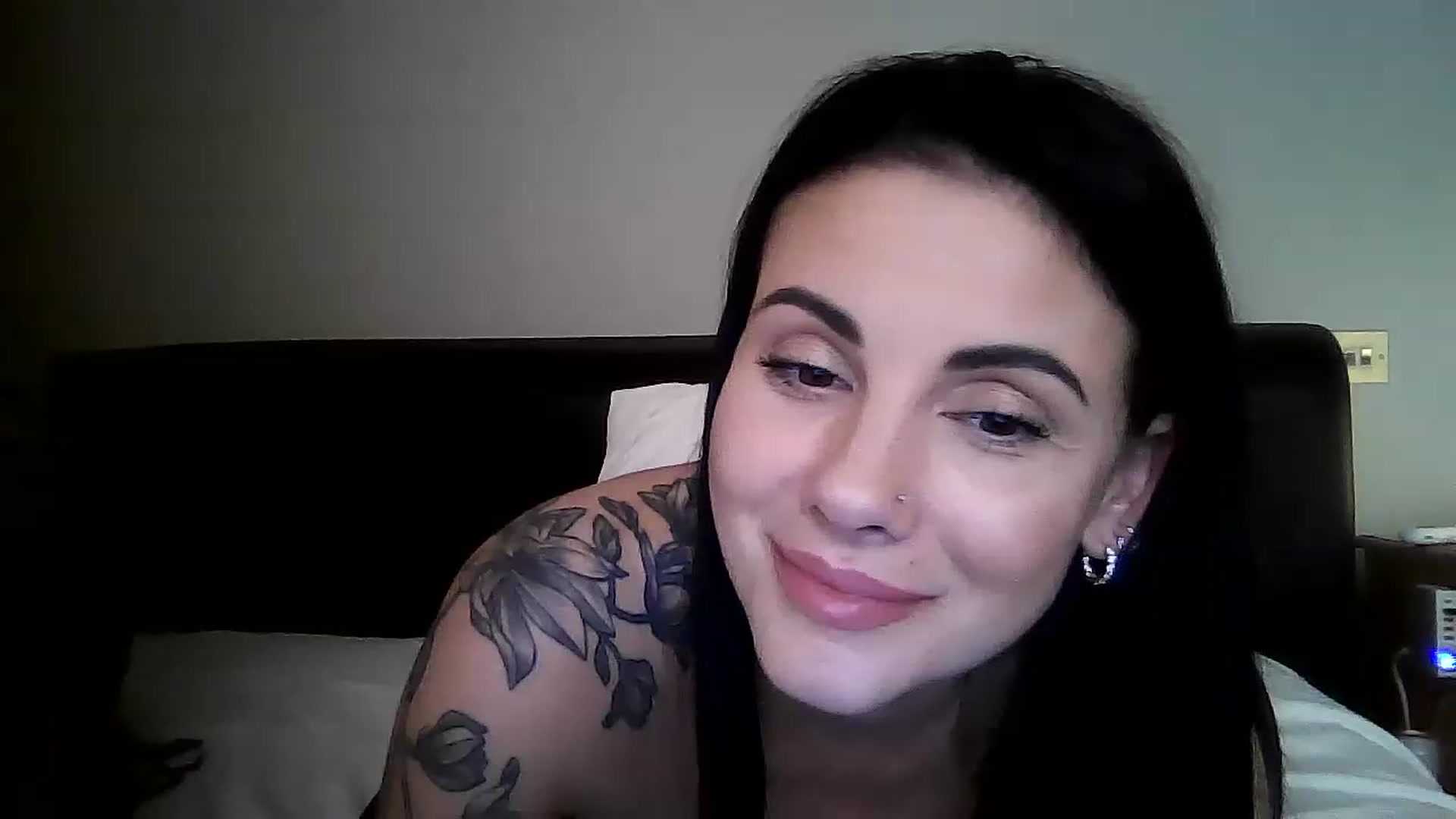 Gallery image thumbnail from FitBaby's myfreecams stream on, 05/26/2023, 15:30 image 15 of 20