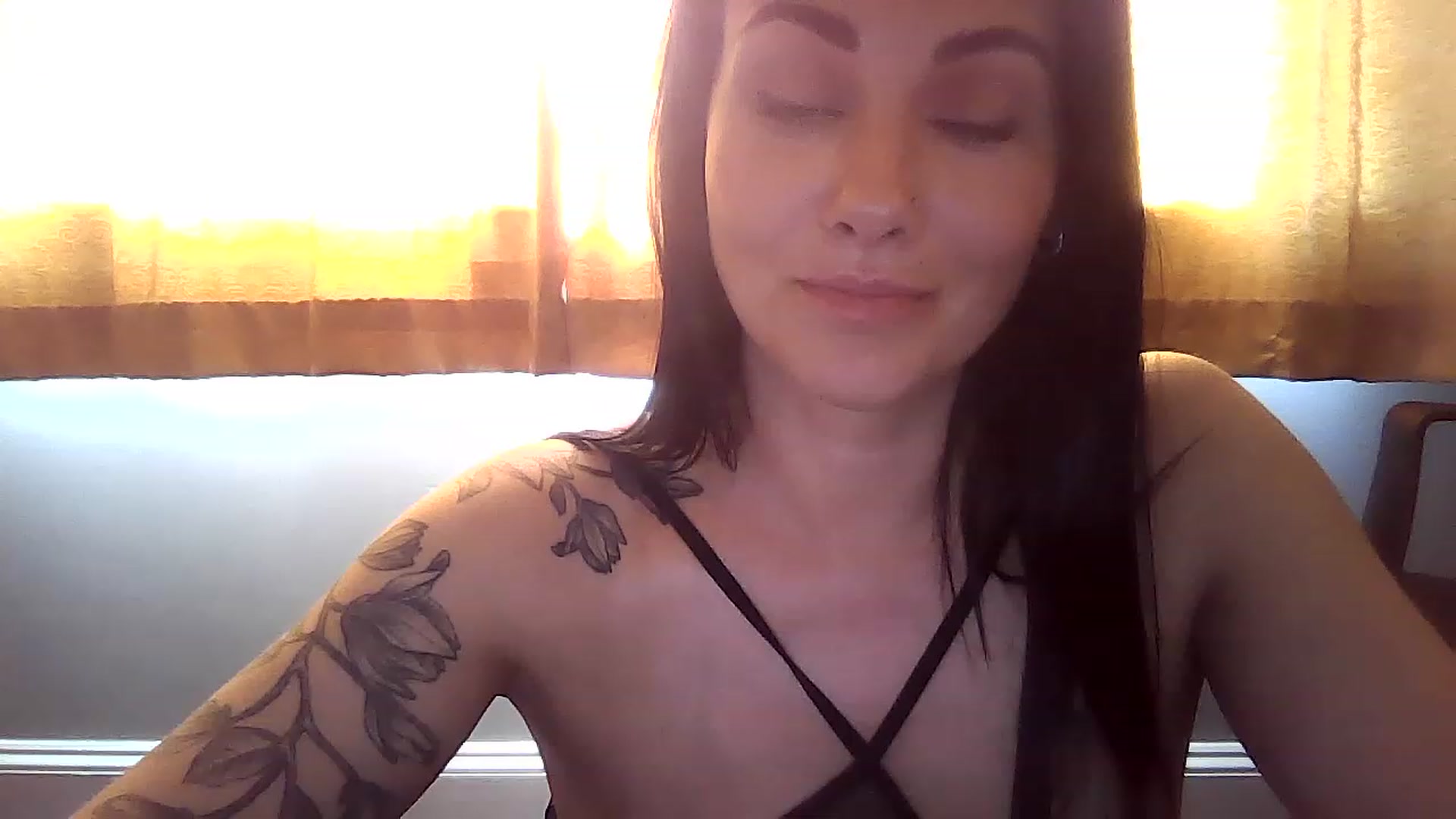 Gallery image thumbnail from FitBaby's myfreecams stream on, 06/01/2023, 17:51 image 1 of 20