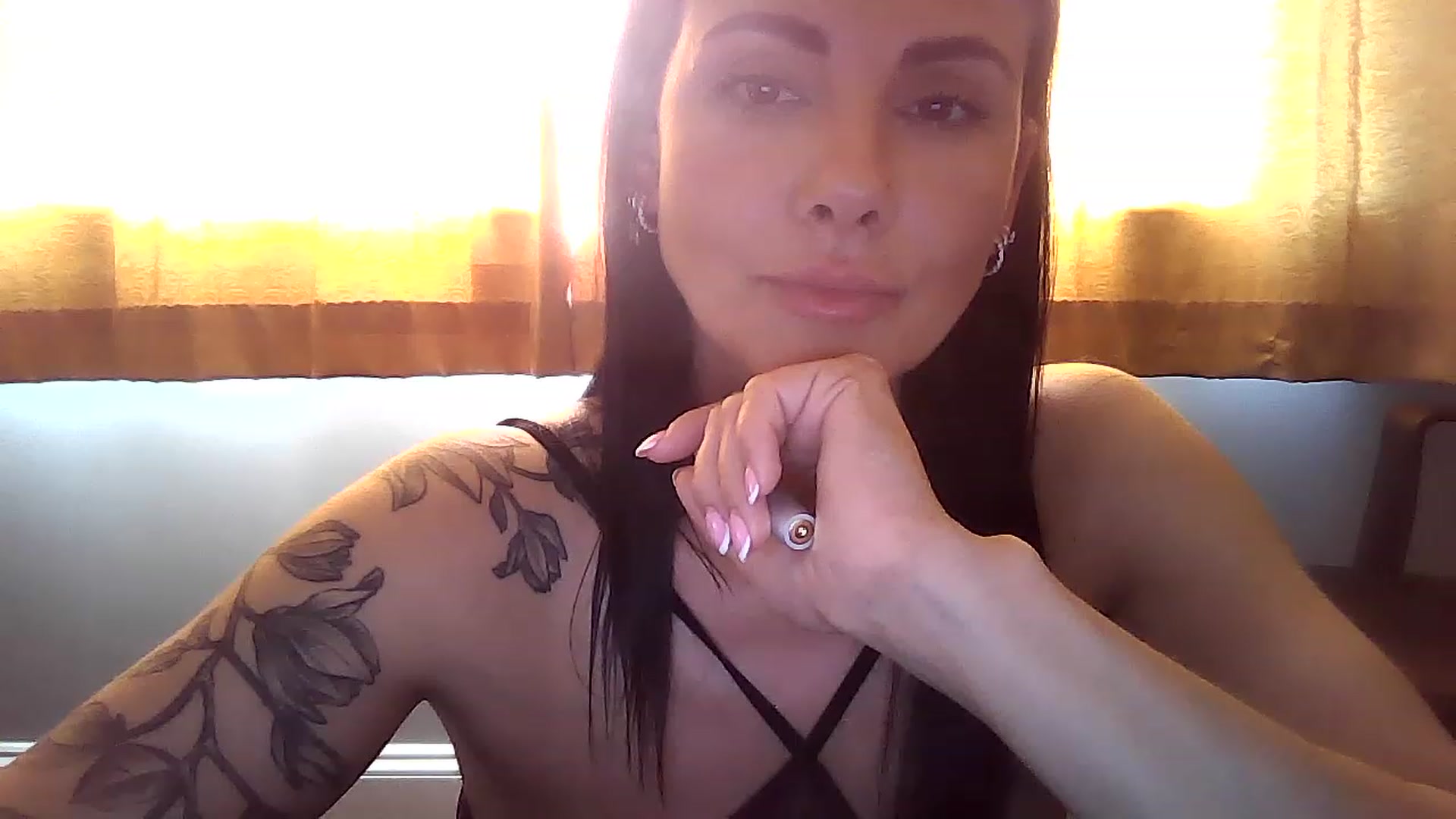 Gallery image thumbnail from FitBaby's myfreecams stream on, 06/01/2023, 17:51 image 16 of 20