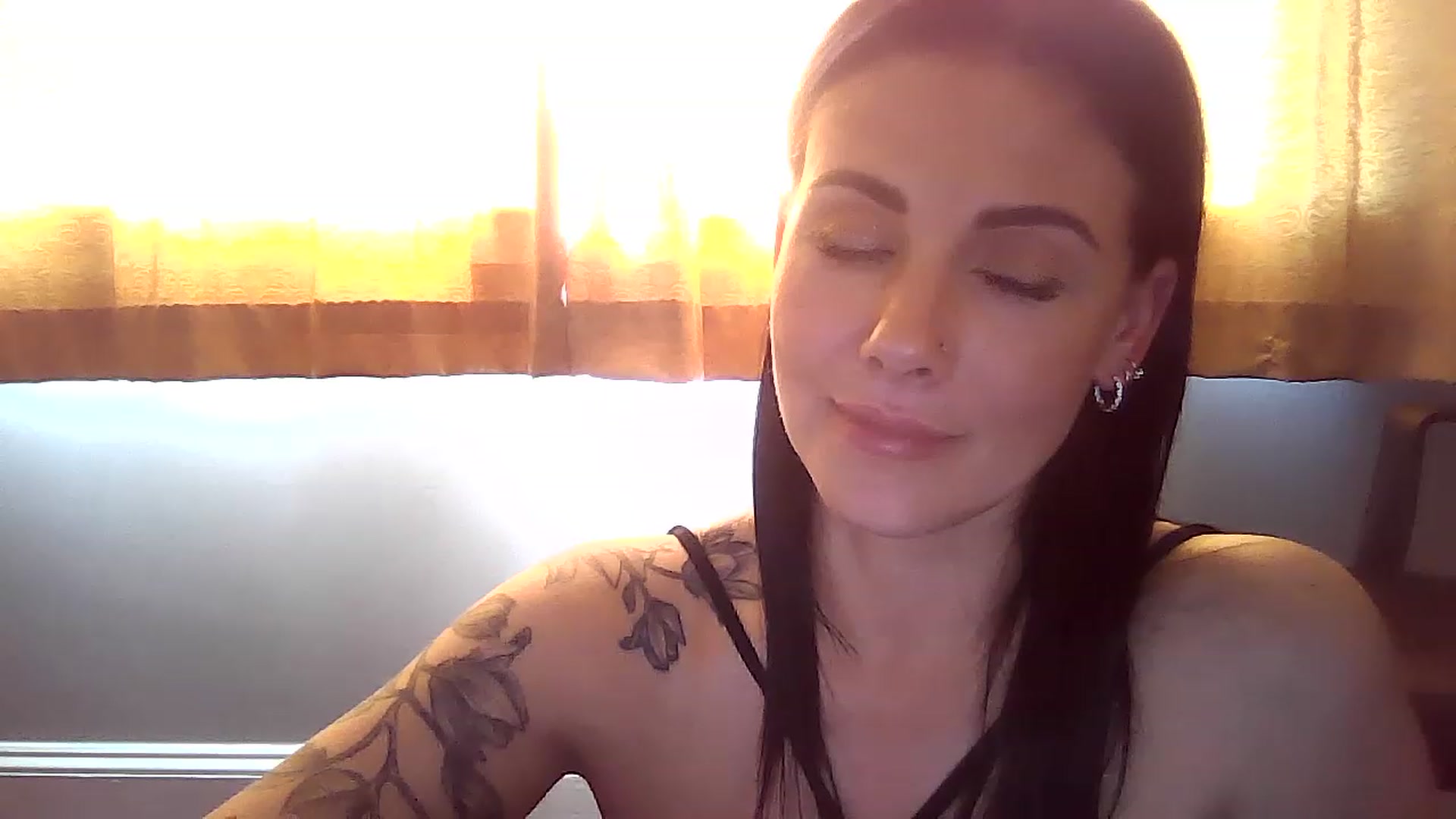 Gallery image thumbnail from FitBaby's myfreecams stream on, 06/01/2023, 17:51 image 3 of 20