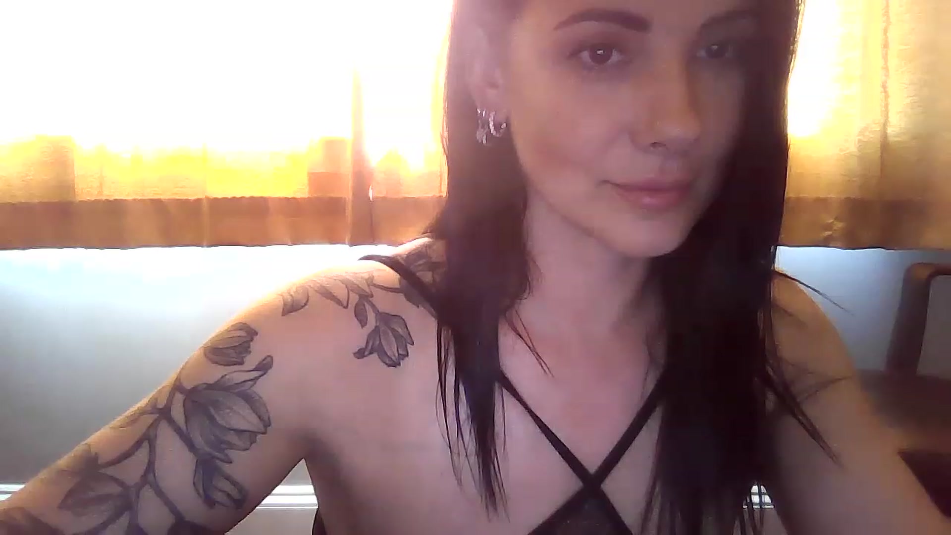 Gallery image thumbnail from FitBaby's myfreecams stream on, 06/01/2023, 17:51 image 12 of 20