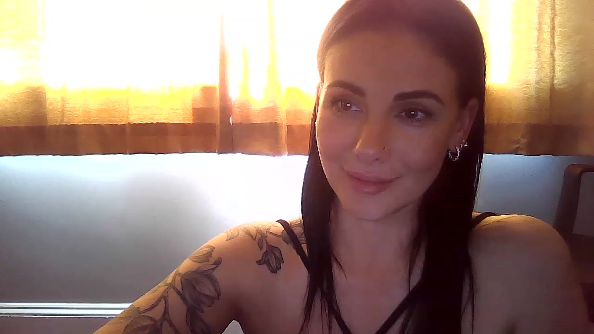 Gallery image thumbnail from FitBaby's myfreecams stream on, 06/01/2023, 17:51 image 4 of 20