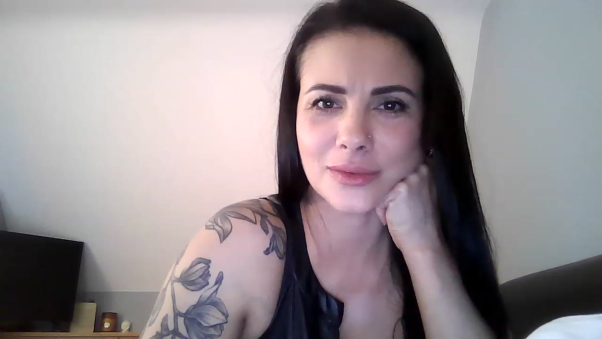 Gallery image thumbnail from FitBaby's myfreecams stream on, 06/08/2023, 14:02 image 2 of 20