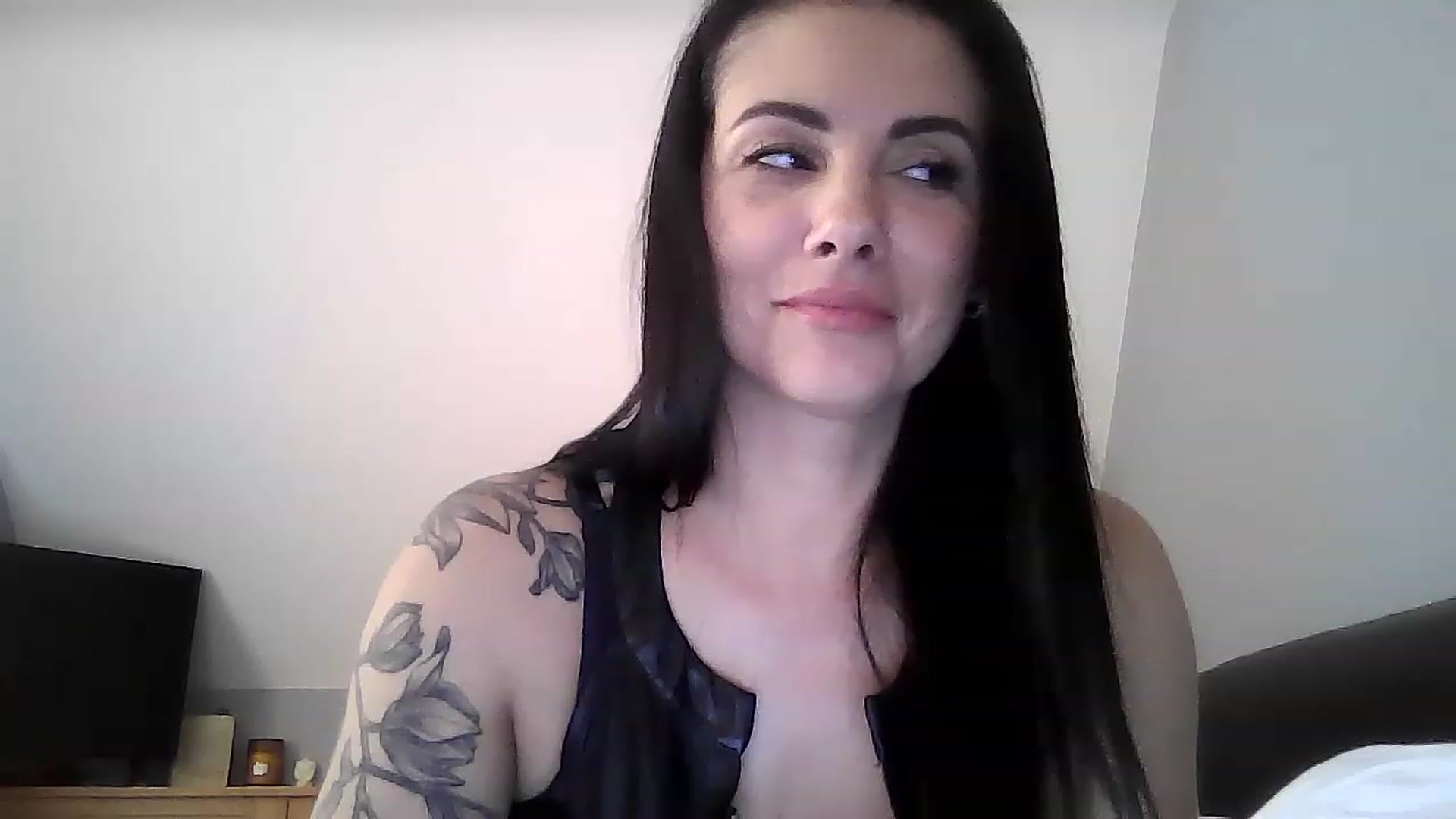Gallery image thumbnail from FitBaby's myfreecams stream on, 06/08/2023, 14:02 image 7 of 20
