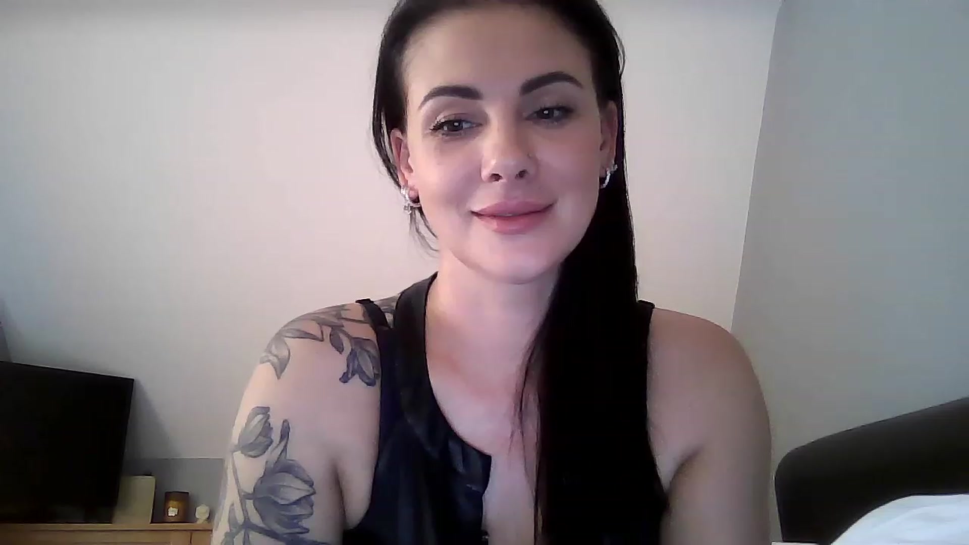 Gallery image thumbnail from FitBaby's myfreecams stream on, 06/08/2023, 14:02 image 10 of 20